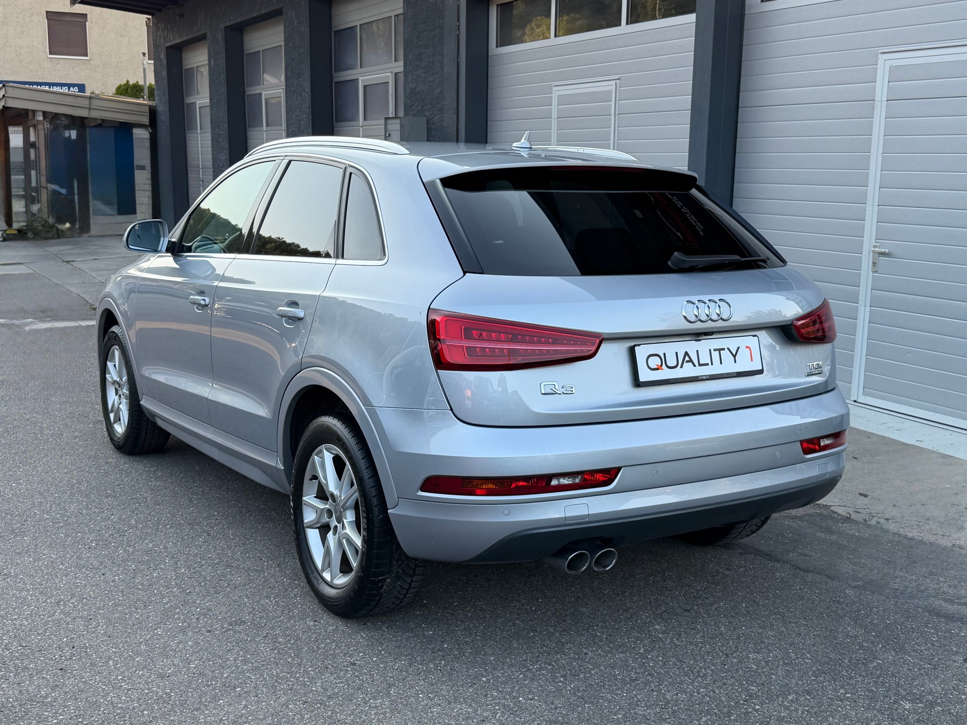 AUDI Q3 2.0 TDI sport quattro S-tronic-image-3