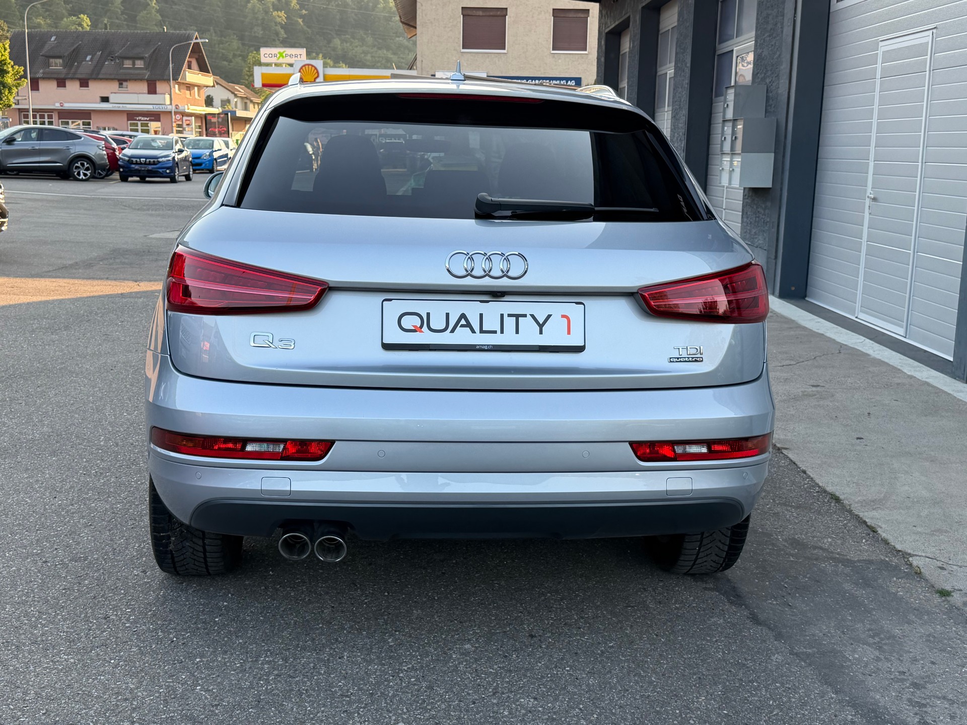 AUDI Q3 2.0 TDI sport quattro S-tronic-image-4
