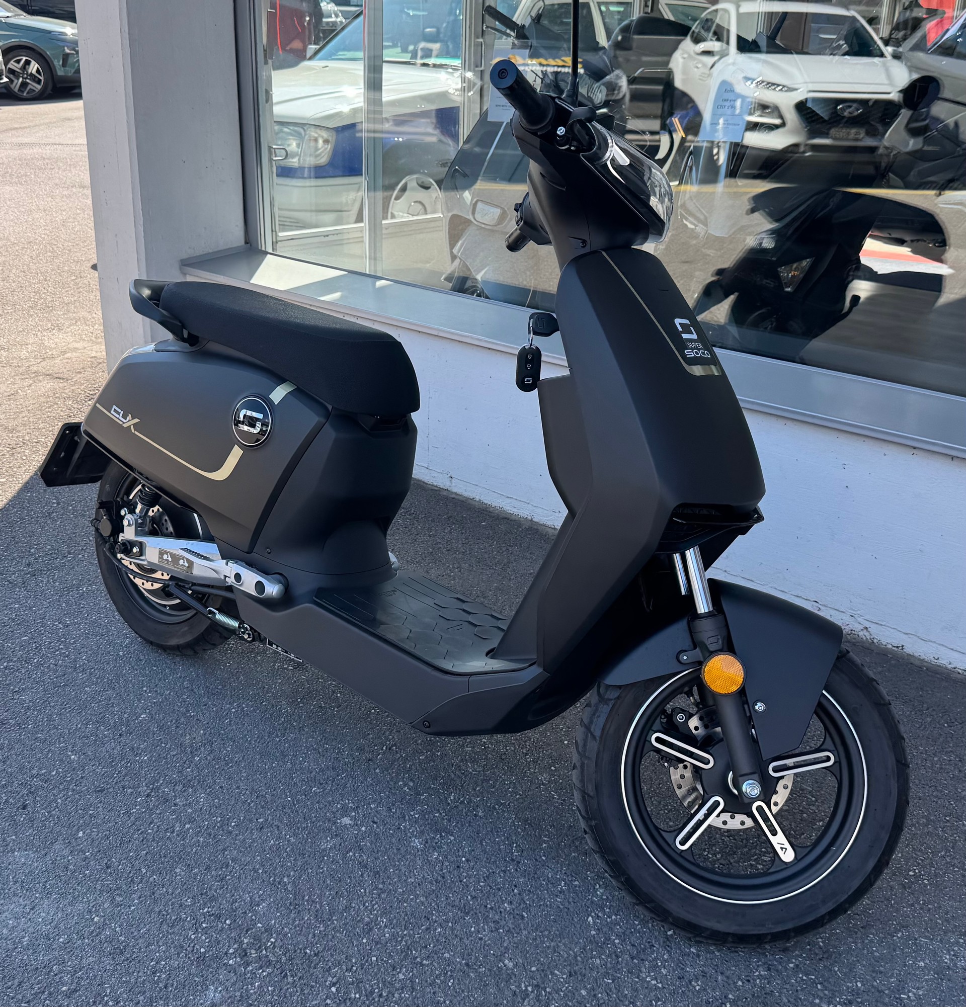 SUPER SOCO CUX-showroom-element-1