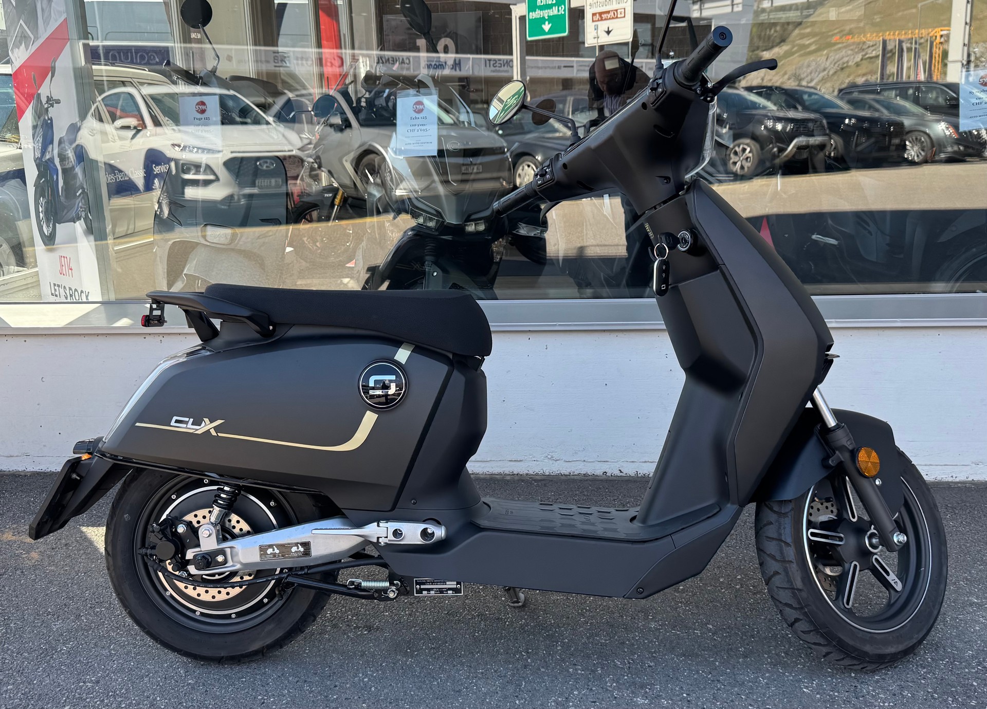 SUPER SOCO CUX-showroom-element-2