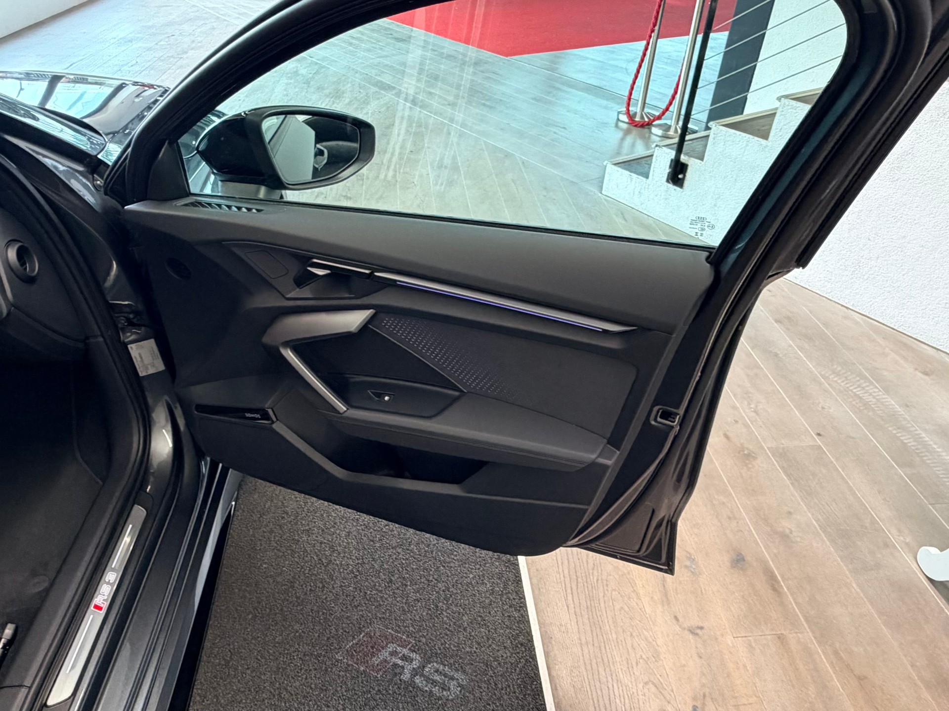 AUDI RS3 Sportback 2.5 TSI quattro S-tronic-image-21