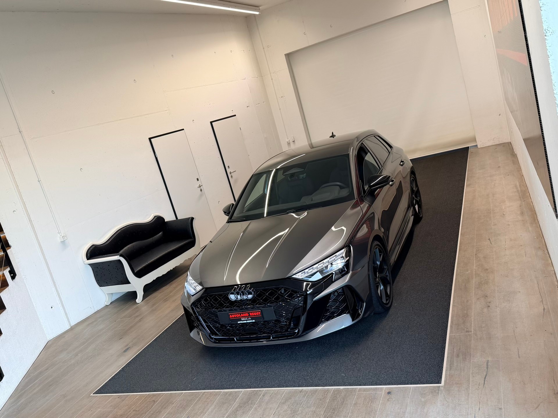 AUDI RS3 Sportback 2.5 TSI quattro S-tronic-image-3