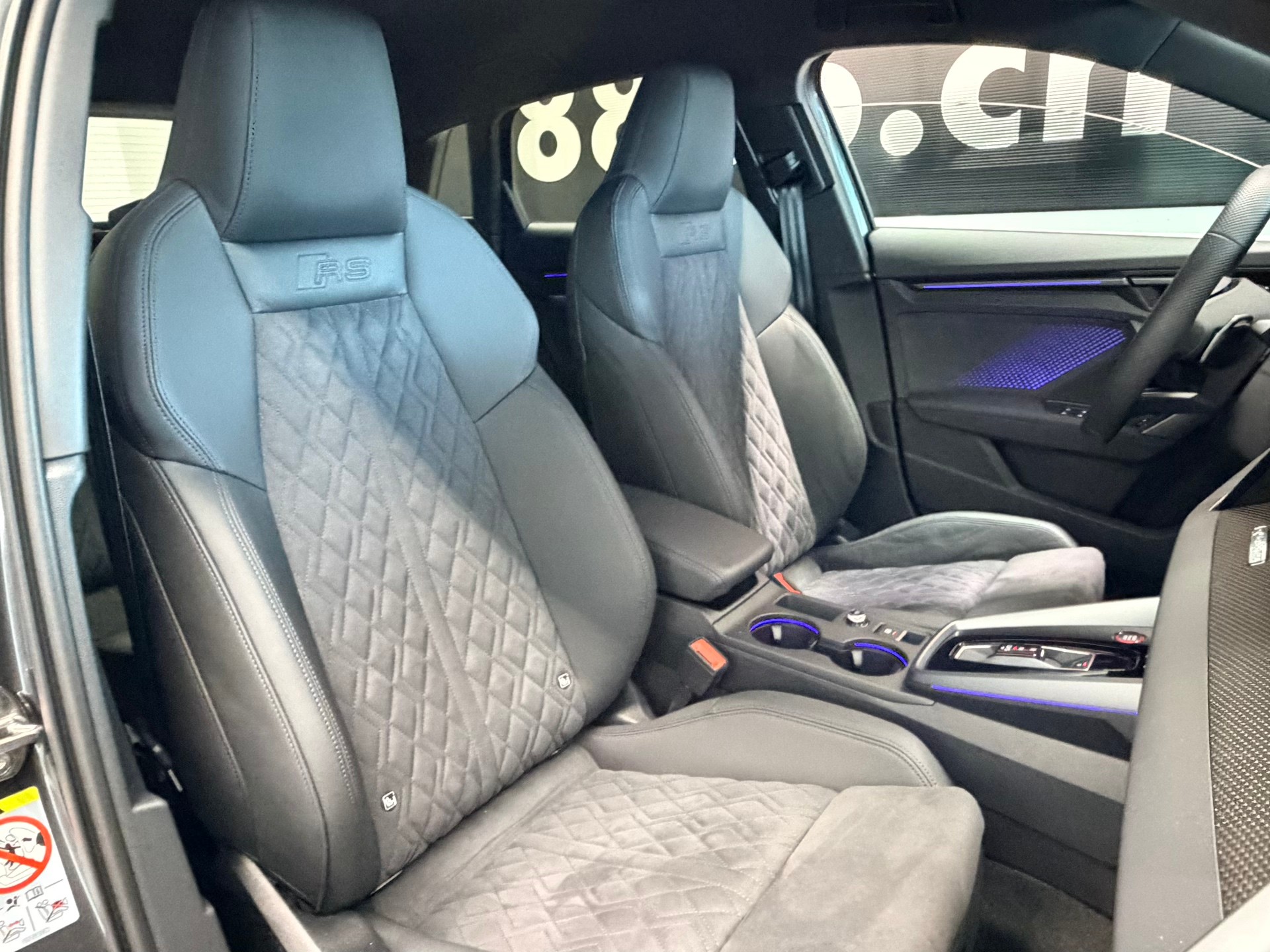 AUDI RS3 Sportback 2.5 TSI quattro S-tronic-image-22