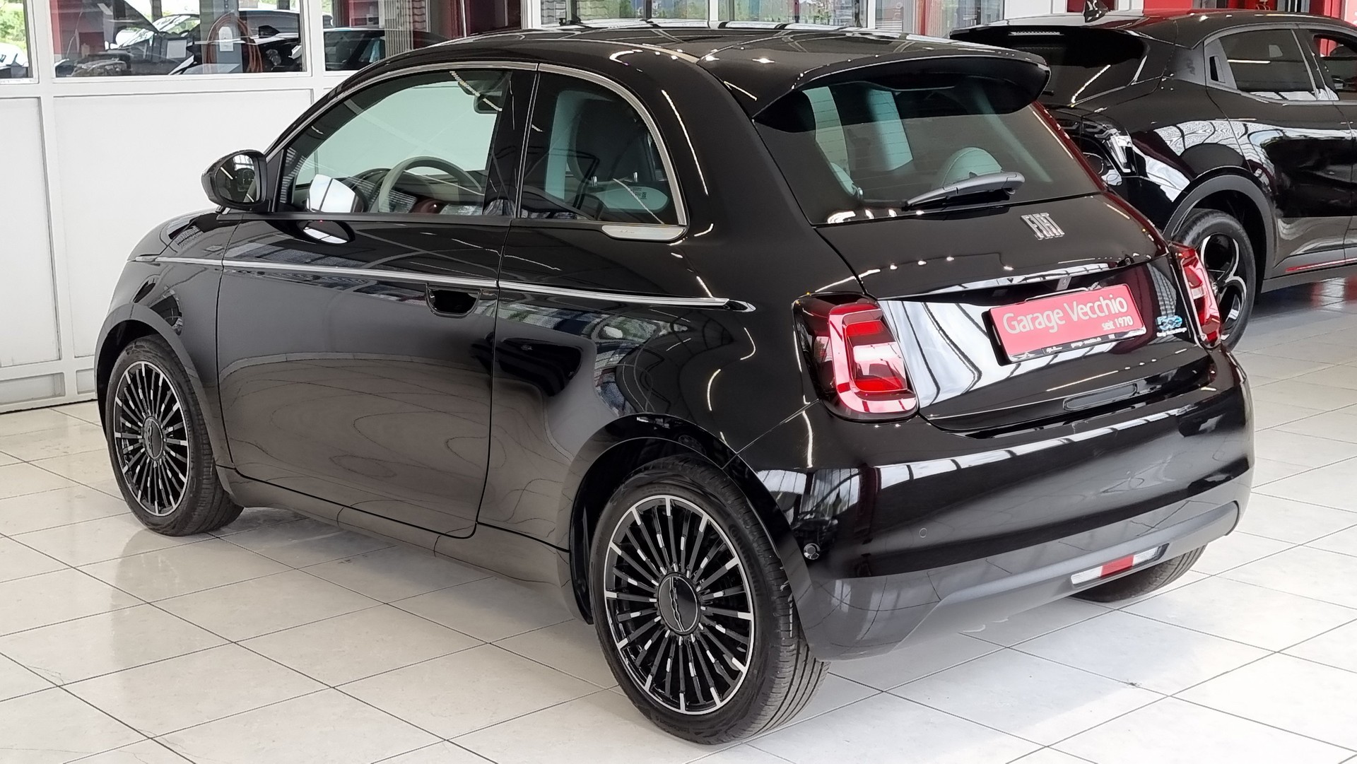 FIAT 500La Prima 42 KWh 118 PS-image-3