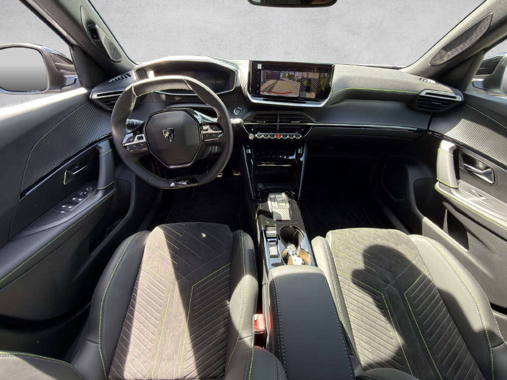 PEUGEOT 2008 1.2 Hybrid 145 GT-image-8