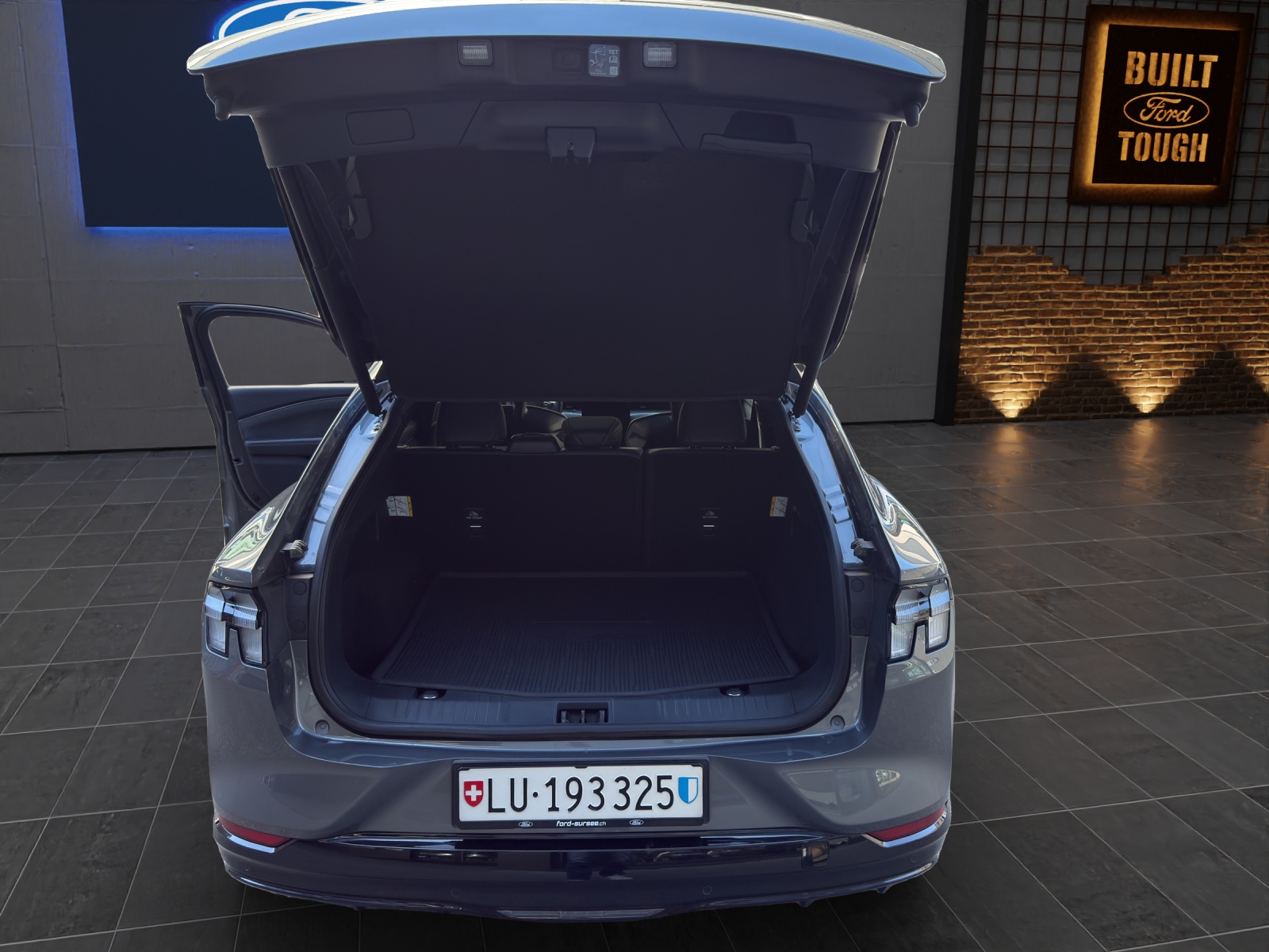FORD Mustang Mach-E Extended Range 99 kWh 601 PS GT 4x4 AUTOMAT-image-13