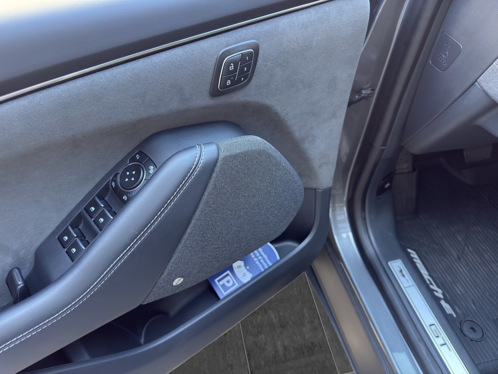 FORD Mustang Mach-E Extended Range 99 kWh 601 PS GT 4x4 AUTOMAT-image-17