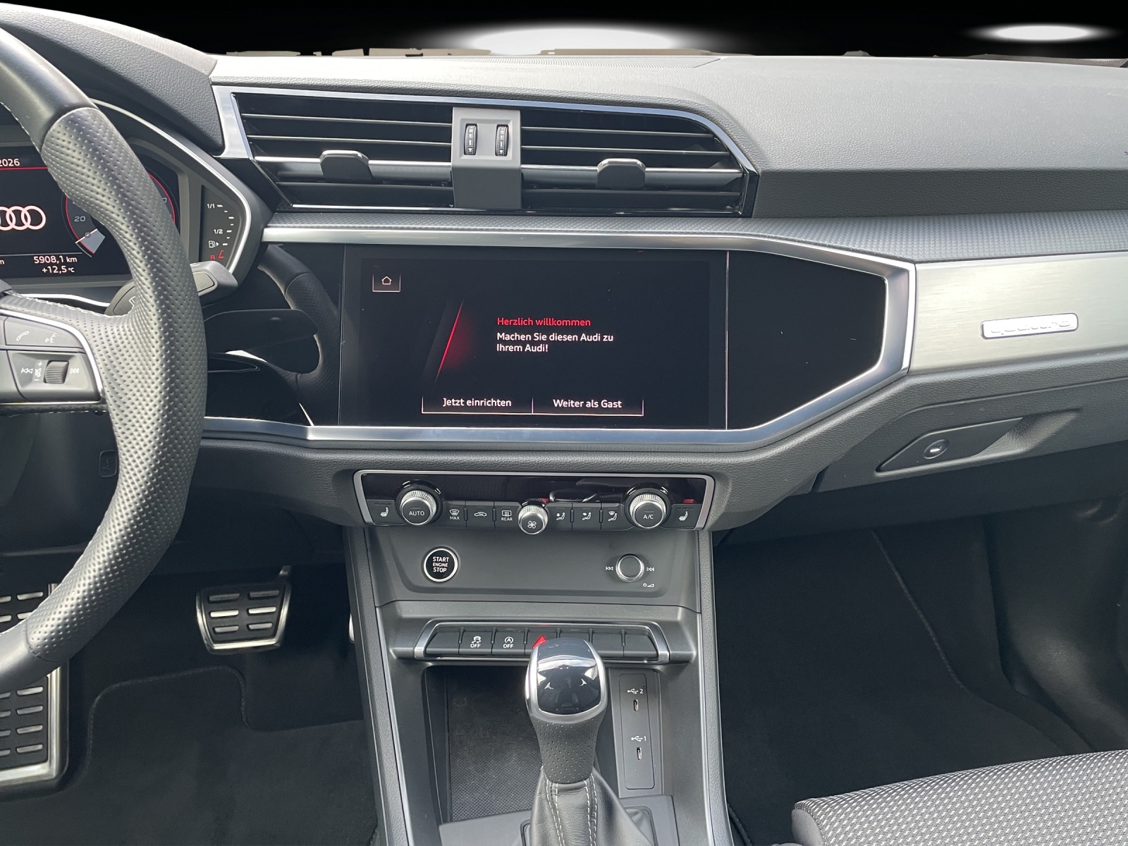 AUDI Q3 Sportback 40 TFSI S line quattro S-tronic-image-11