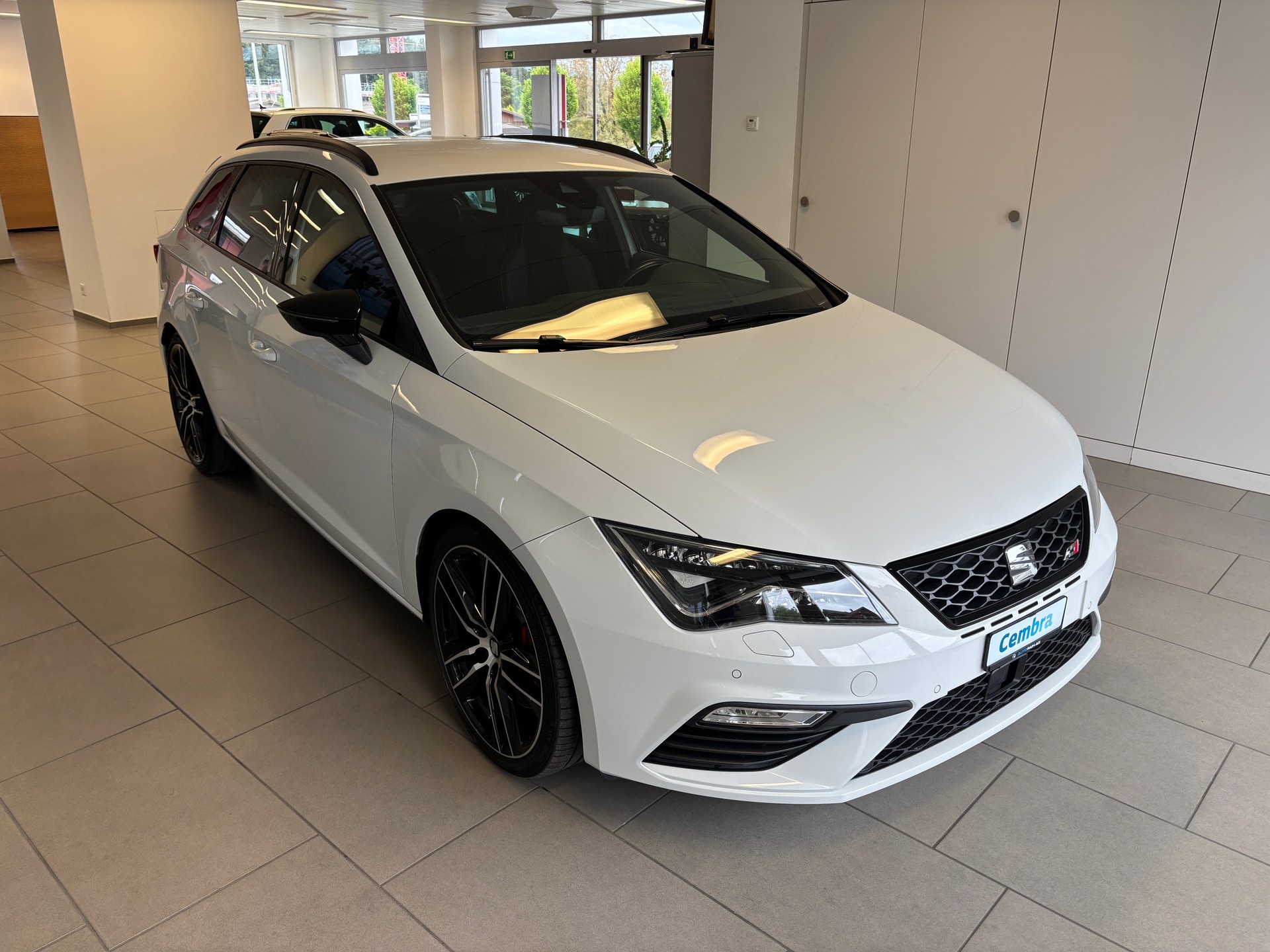 SEAT Leon ST 2.0 TSI Cupra 300 4 Drive DSG-showroom-element-1