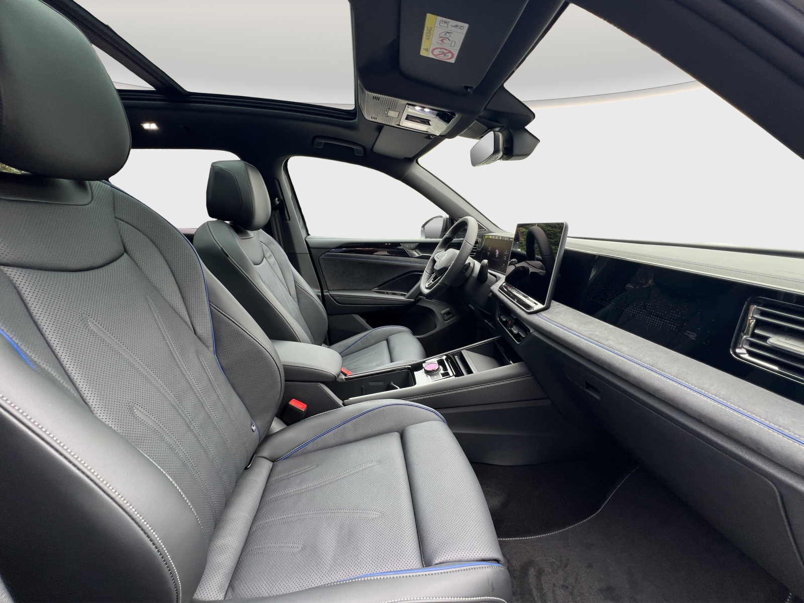VW Tiguan 2.0 TSI DSG R-Line Plus 4Motion-image-9