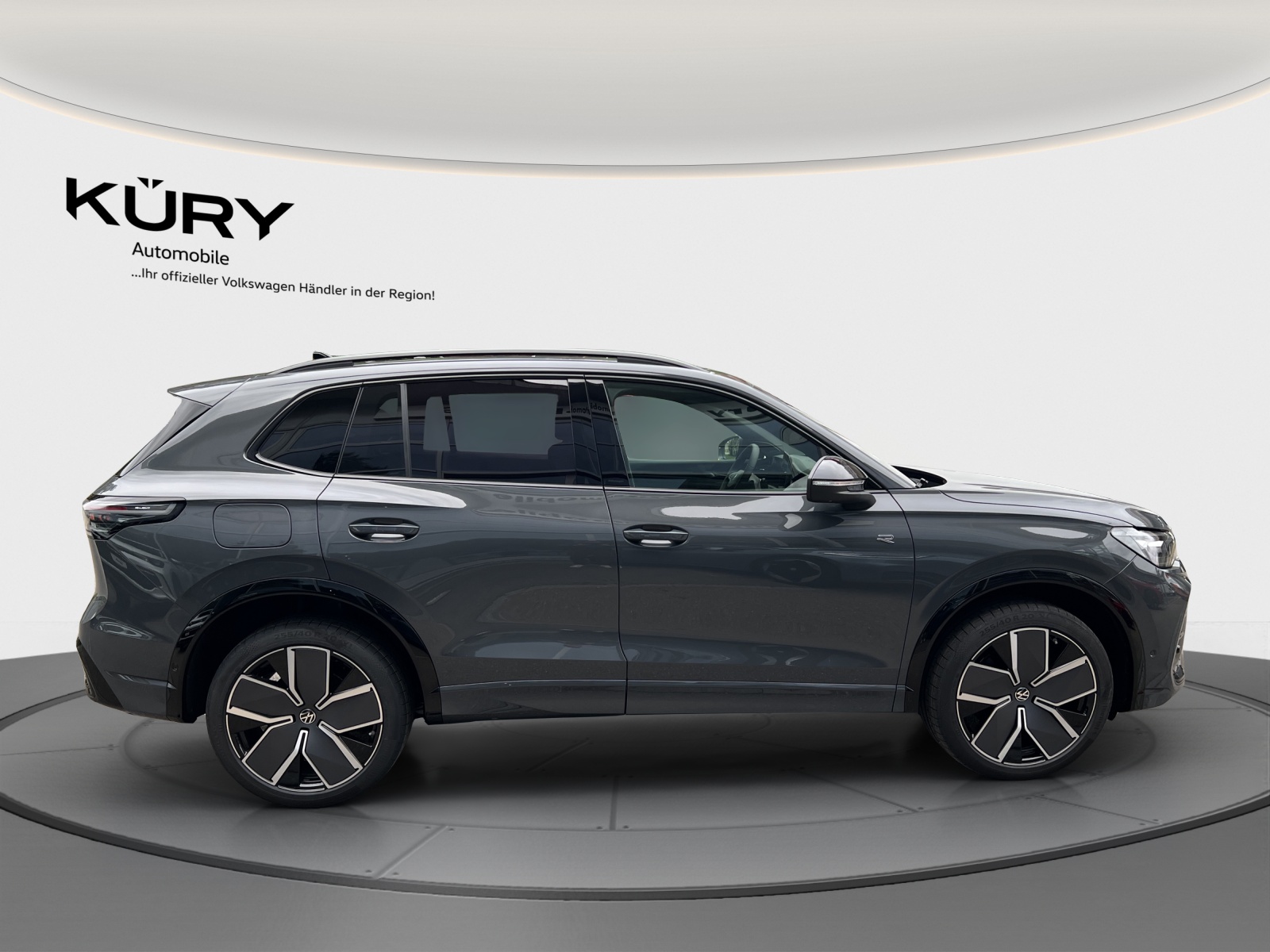 VW Tiguan 2.0 TSI DSG R-Line Plus 4Motion-showroom-element-3