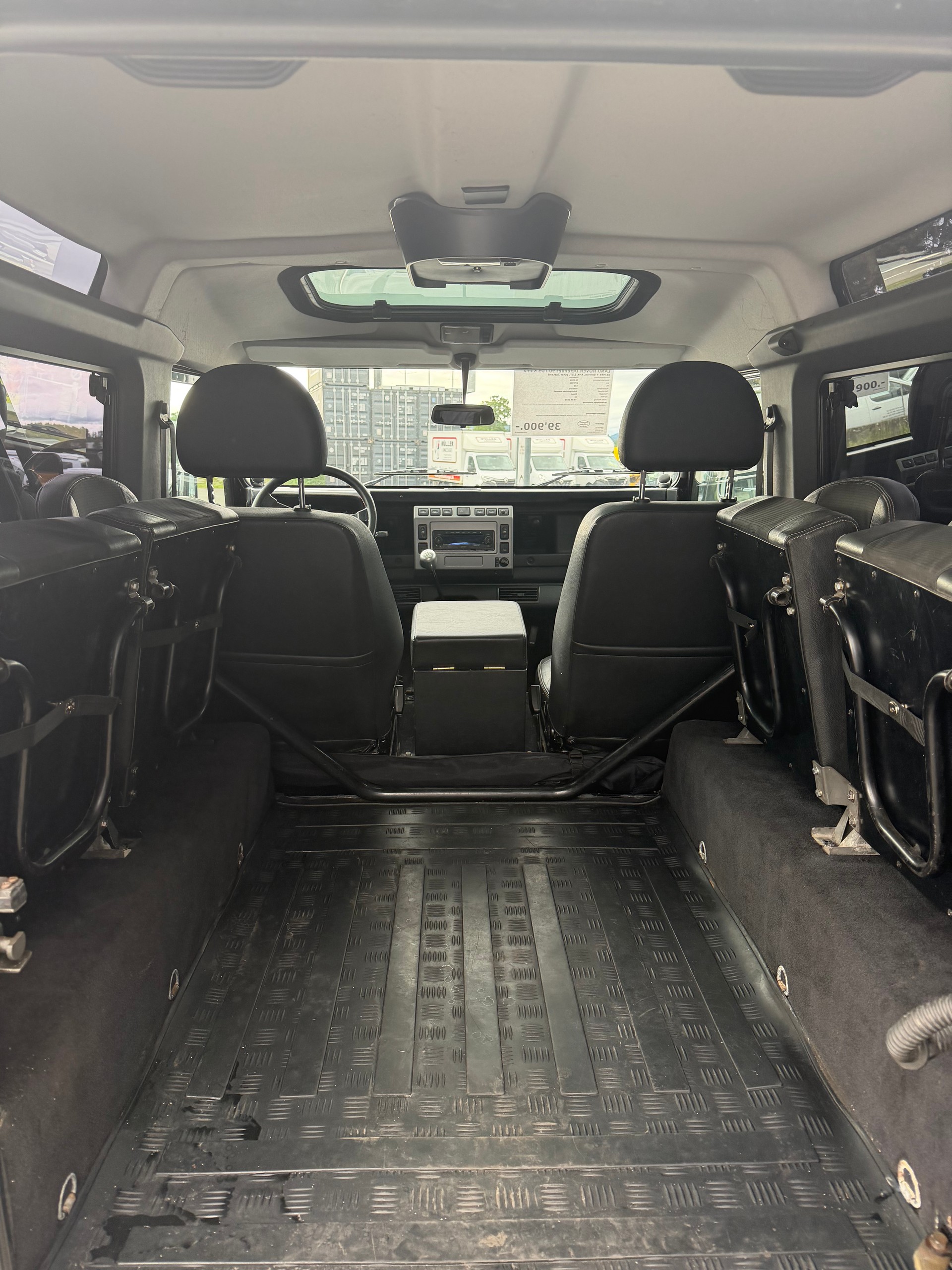 LAND ROVER Defender 90 TD5 *BLACK EDITION*-image-9