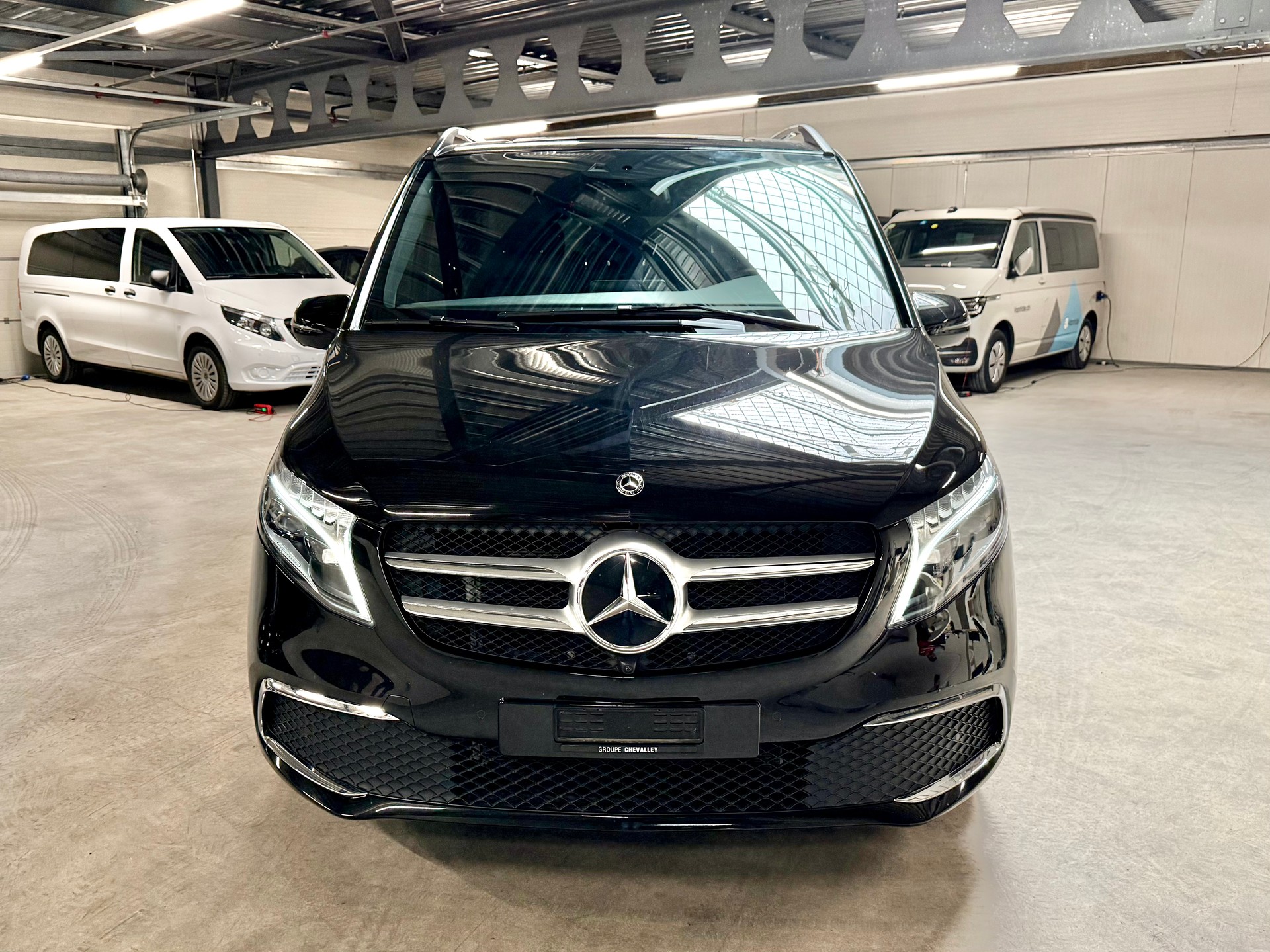 MERCEDES-BENZ V 300 d Swiss Edition Extralong 4Matic 9G-Tronic-image-2