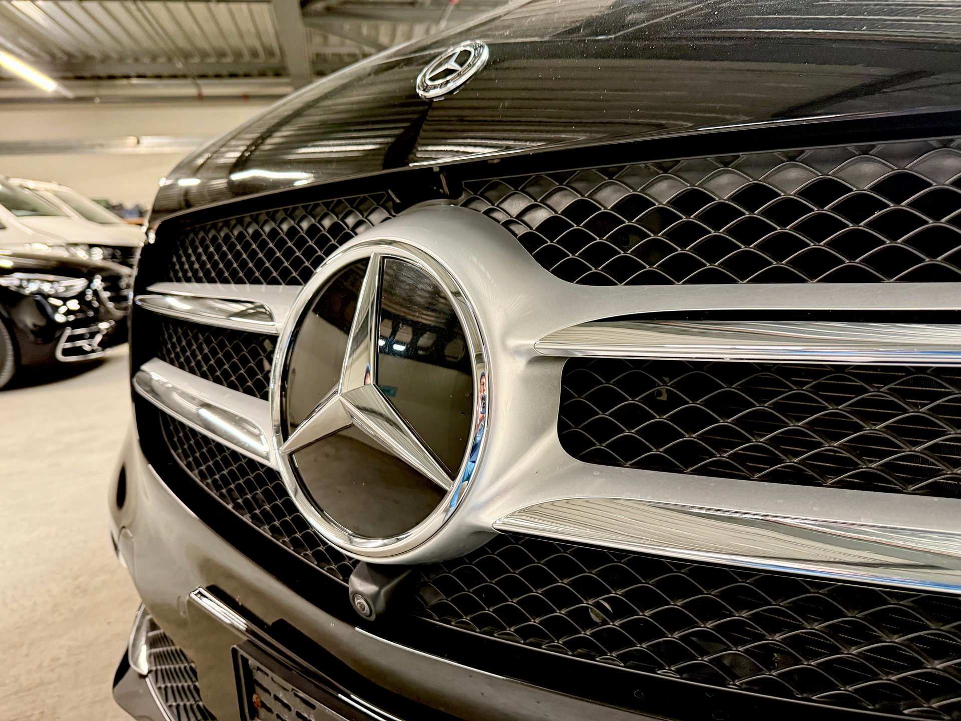 MERCEDES-BENZ V 300 d Swiss Edition Extralong 4Matic 9G-Tronic-image-19