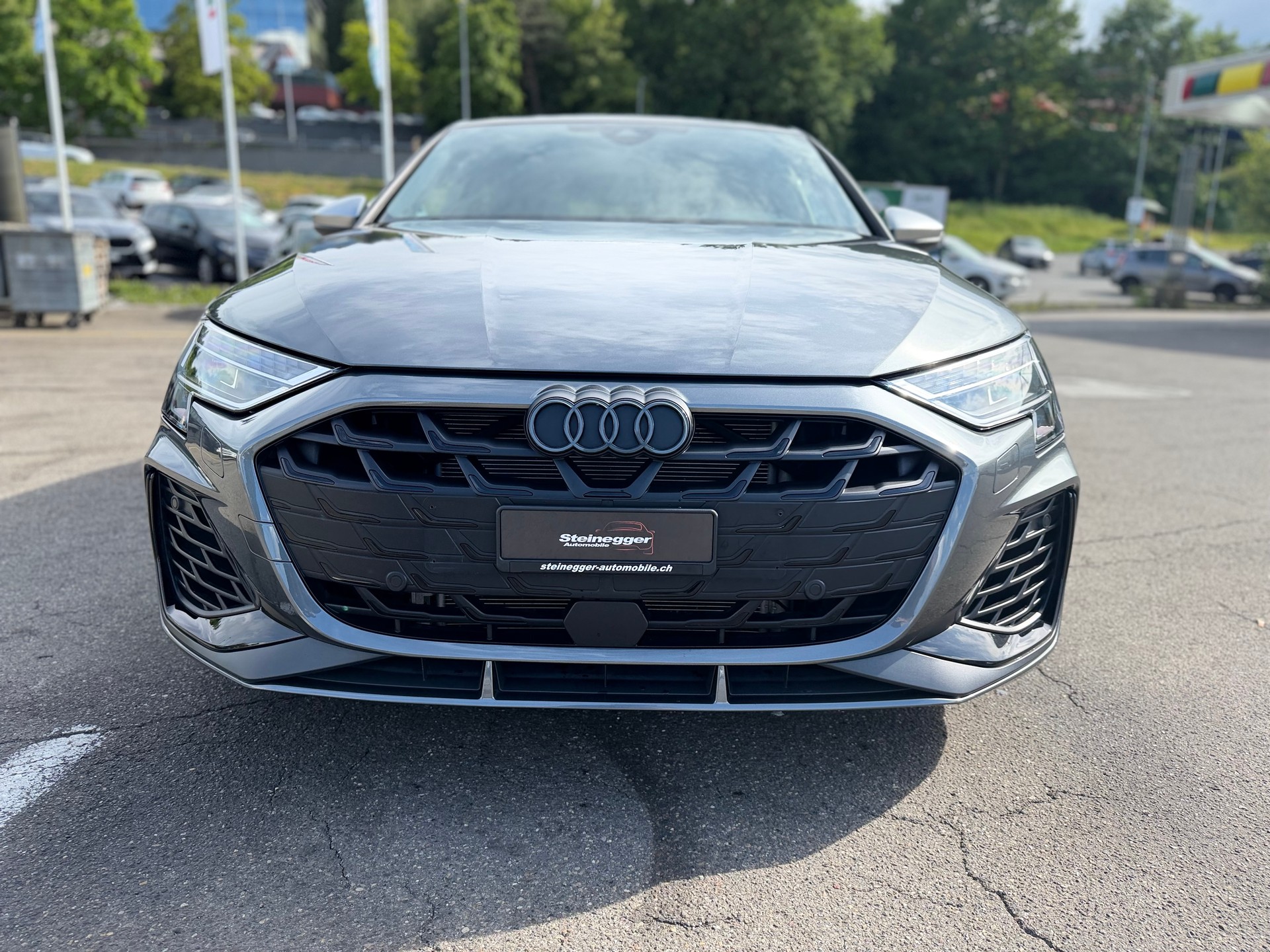 AUDI S3 Limousine TFSI quattro S-tronic ° Vollausstattung ° Akrapovic °-image-3