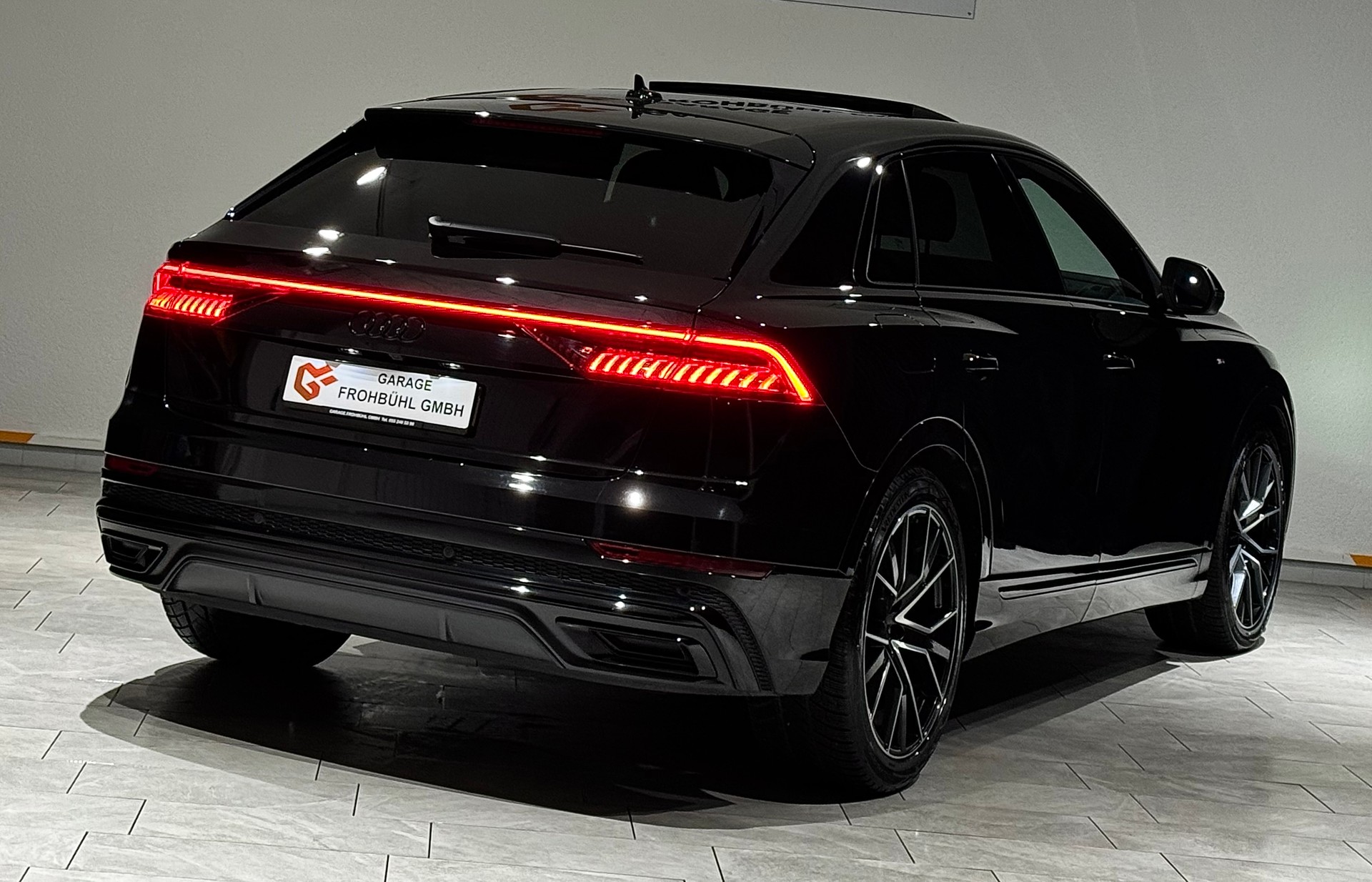 AUDI Q8 50 TDI Black Edition quattro tiptronic | 1.Hand |-image-4