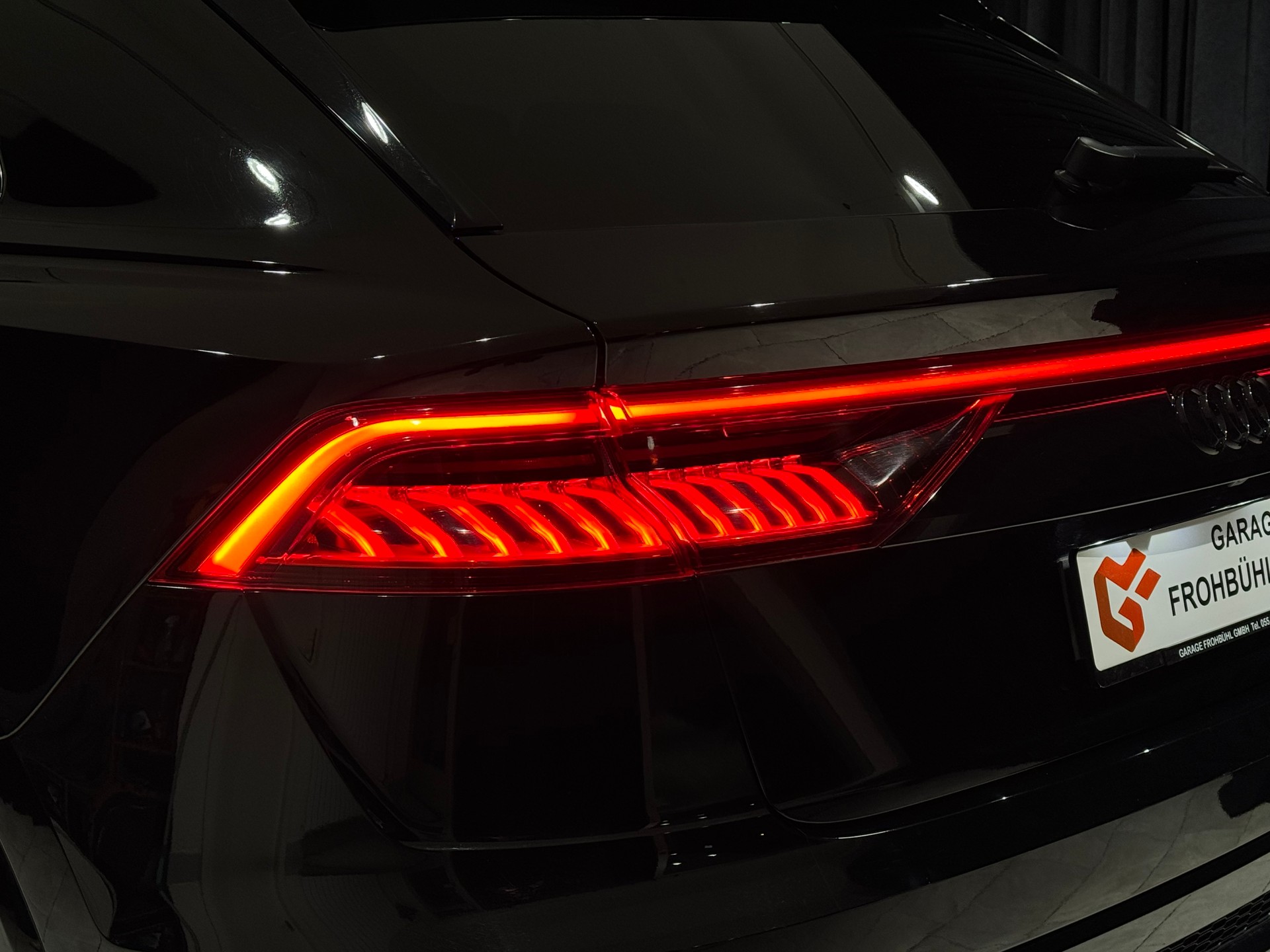 AUDI Q8 50 TDI Black Edition quattro tiptronic | 1.Hand |-image-9