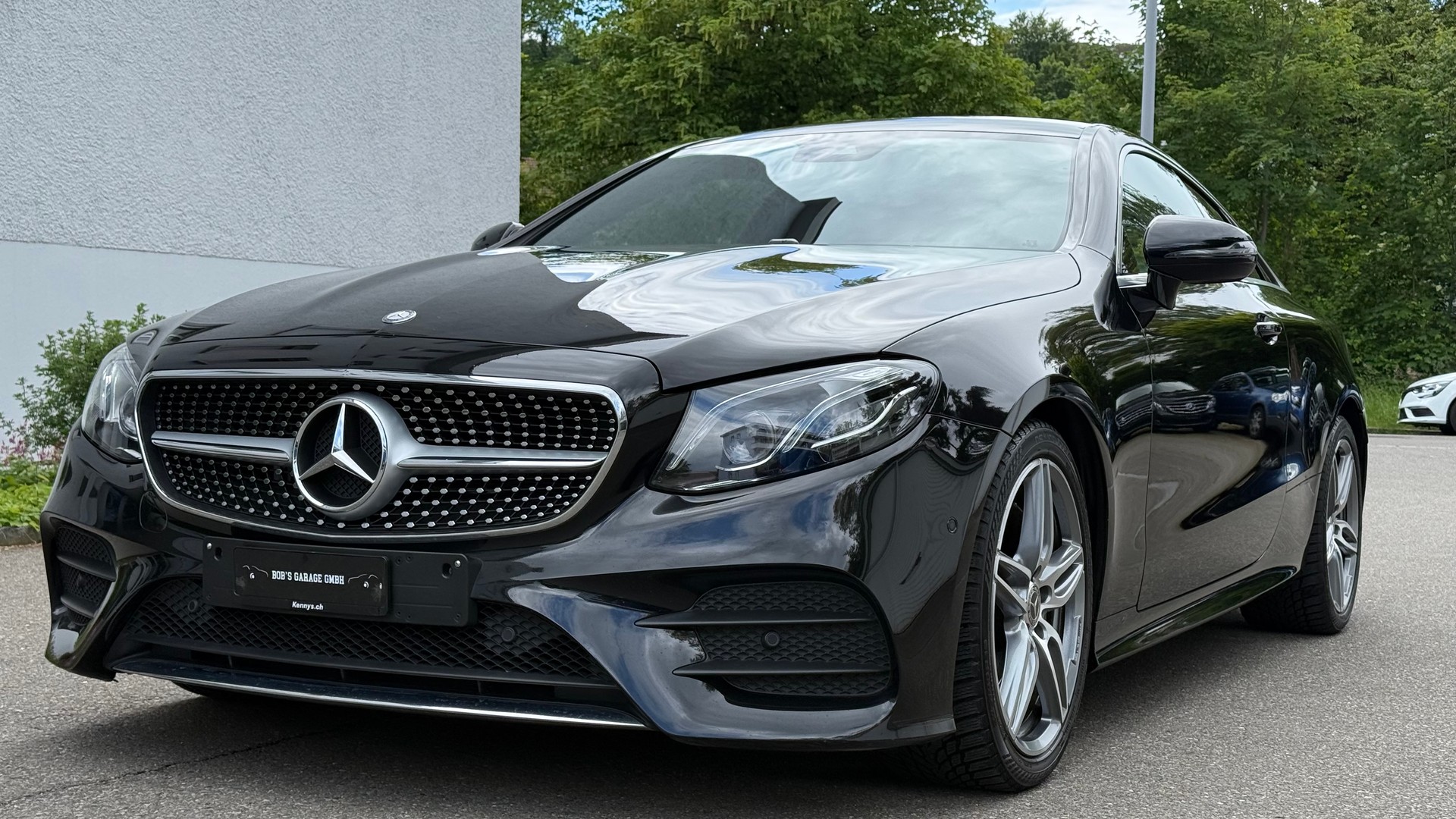 MERCEDES-BENZ E 200 Coupé AMG Line 9G-Tronic-image-2