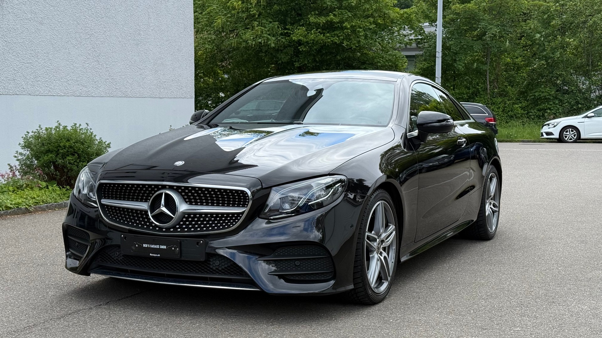 MERCEDES-BENZ E 200 Coupé AMG Line 9G-Tronic