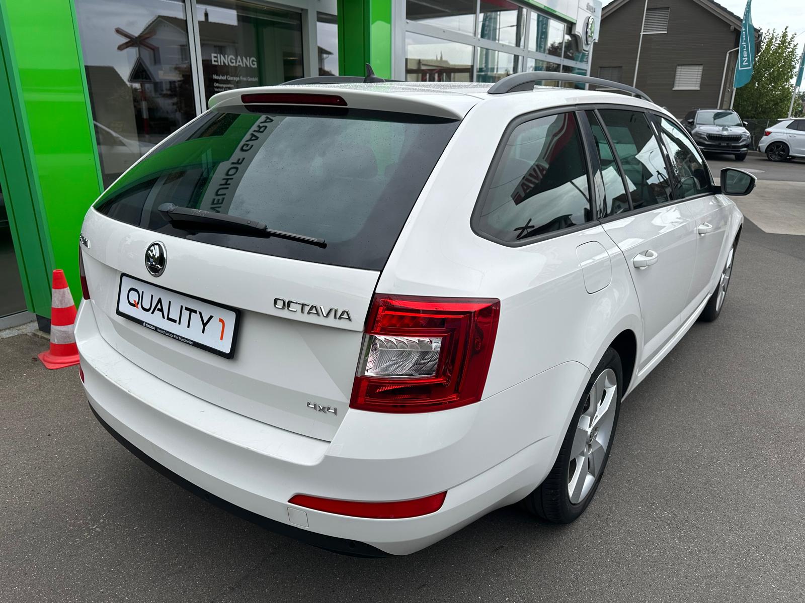 SKODA Octavia 2.0 TDI Style 4x4 DSG-image-4