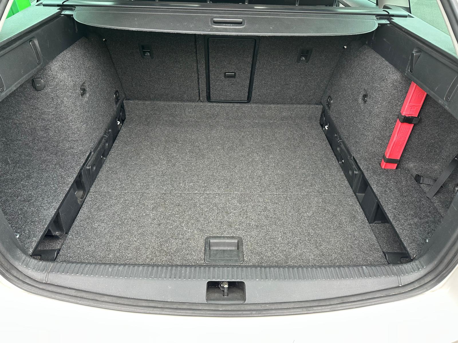 SKODA Octavia 2.0 TDI Style 4x4 DSG-image-8