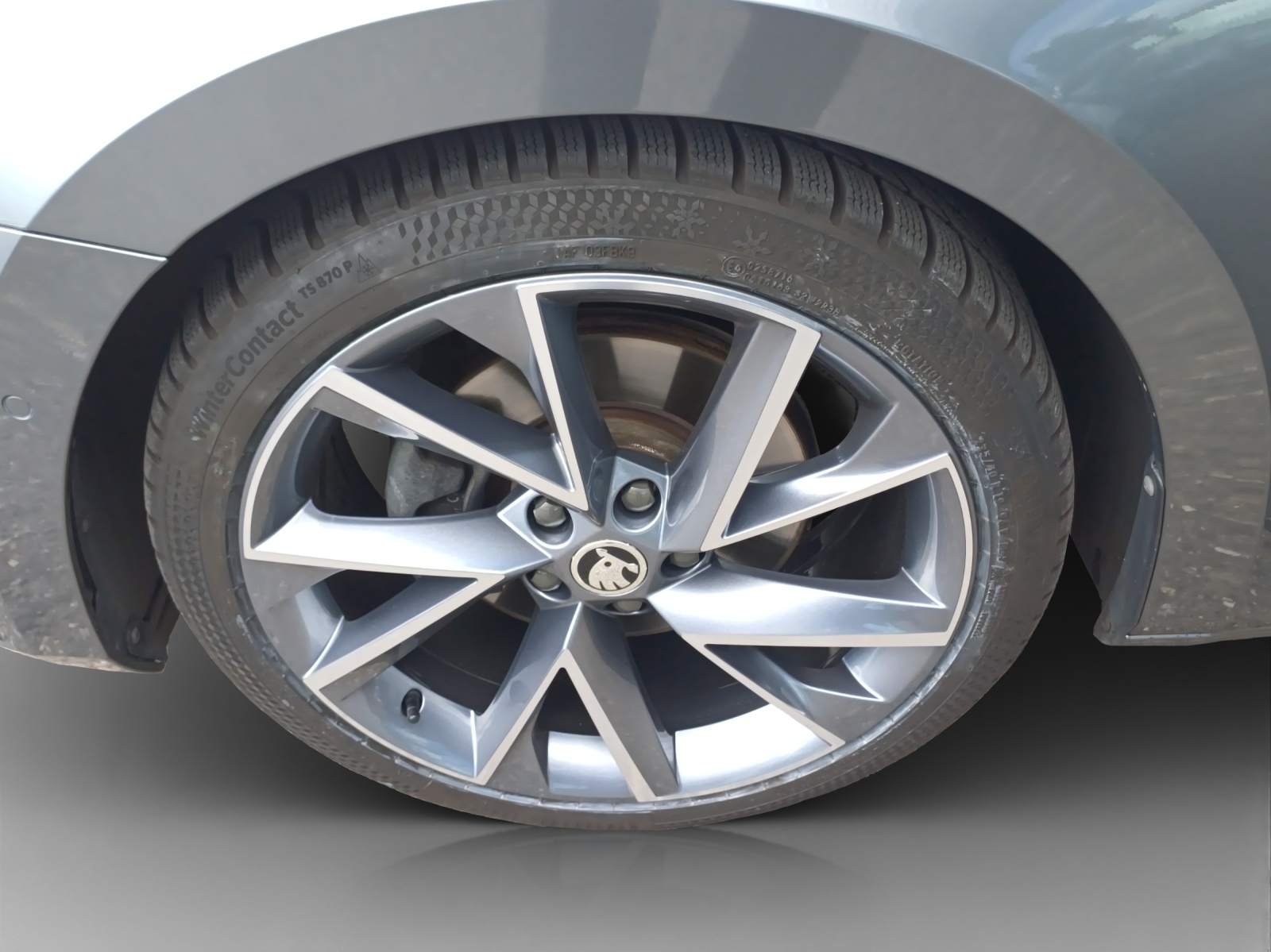 SKODA Superb Combi 2.0 TDi SportLine 4x4 DSG-image-13