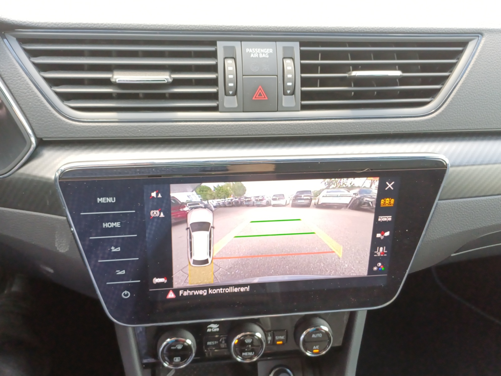 SKODA Superb Combi 2.0 TDi SportLine 4x4 DSG-image-15