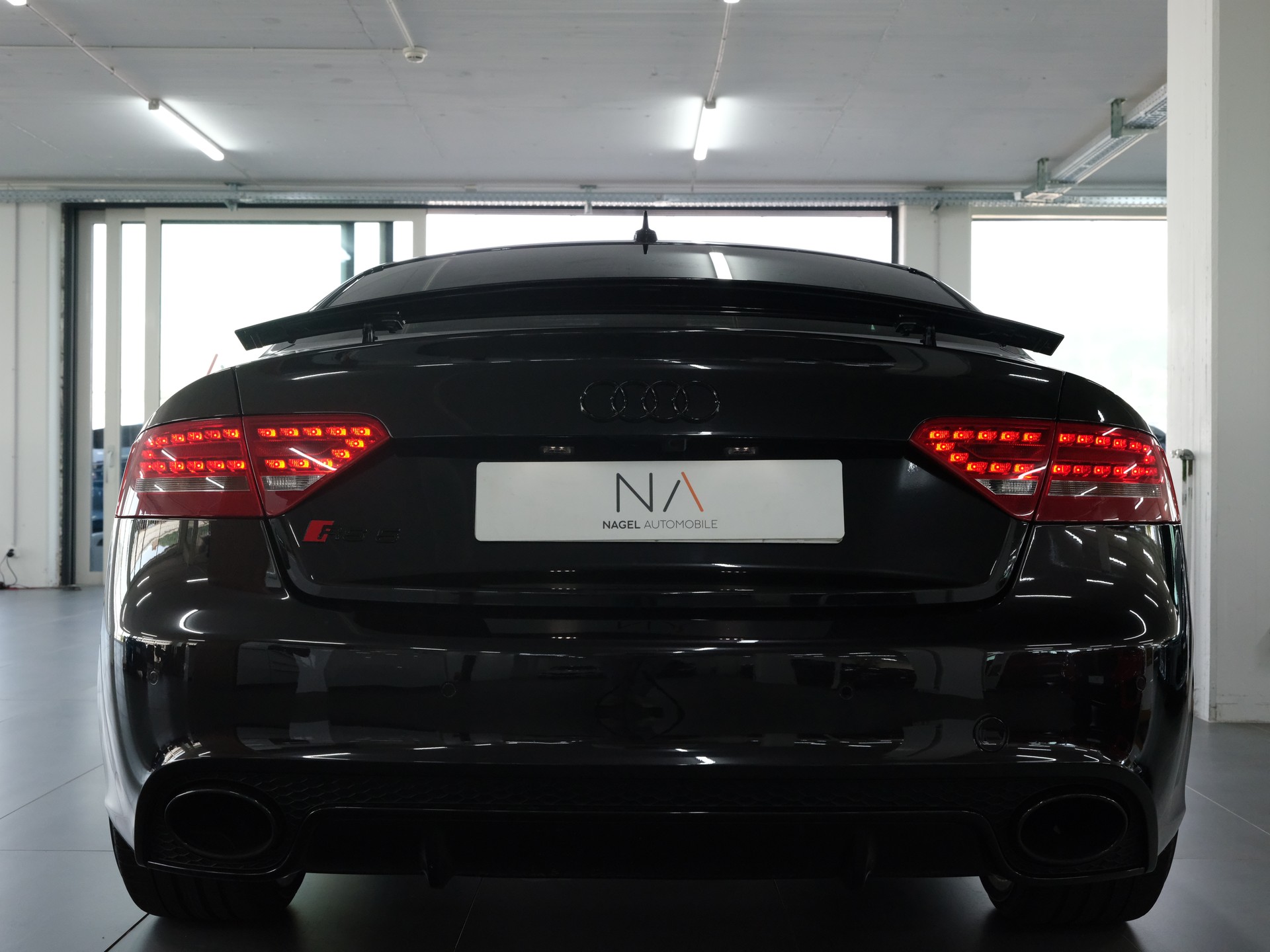 AUDI RS5 Coupé 4.2 FSI quattro S-tronic *Sportabgassanlage* *Rückfahrkamera* *RS Performance*-showroom-element-3