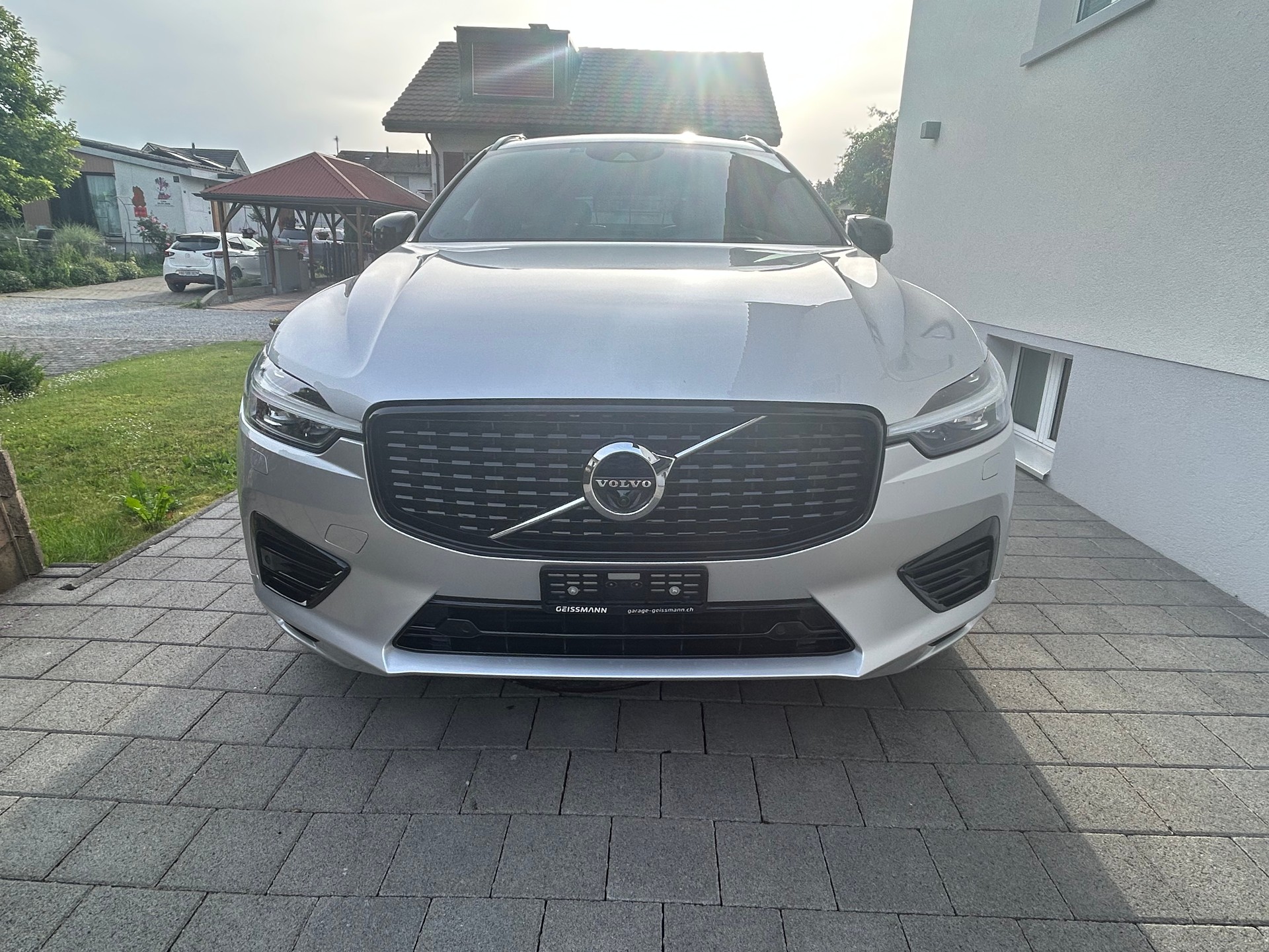 VOLVO 2.0 T6 TE R-Design eAWD-image-1