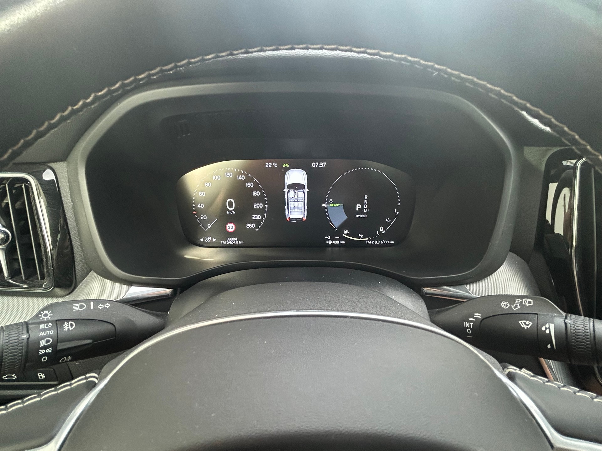 VOLVO 2.0 T6 TE R-Design eAWD-image-12