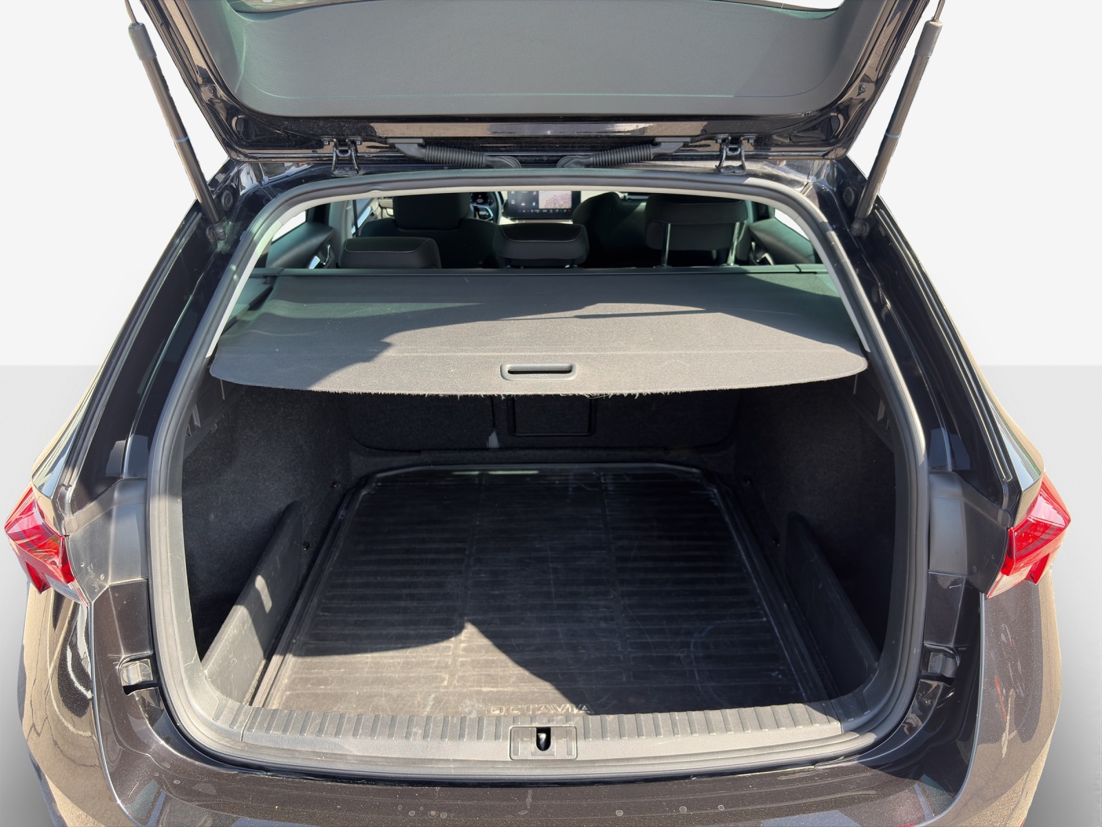 SKODA Octavia Combi 2.0 TDI DSG Ambition 4x4-image-12
