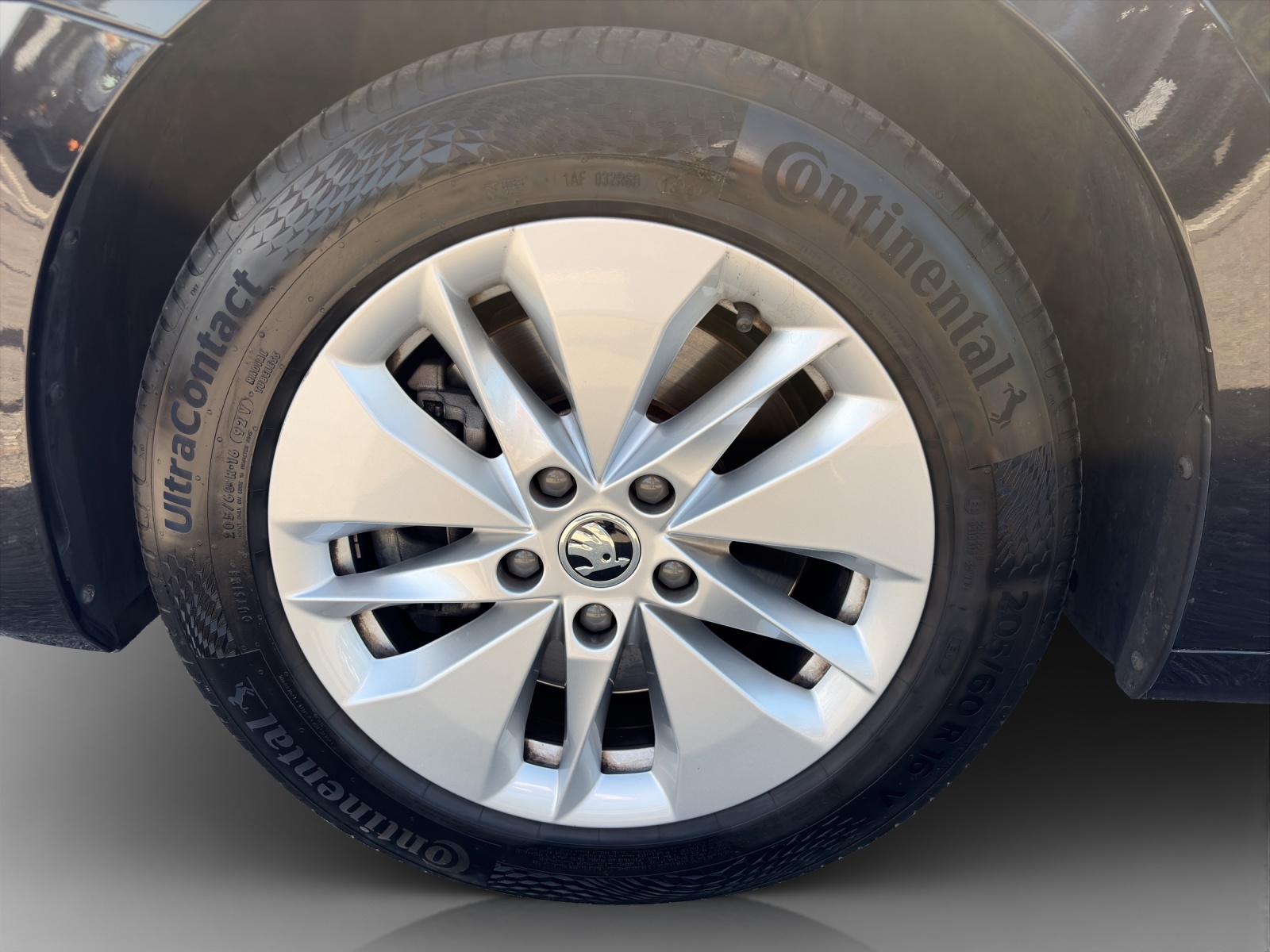 SKODA Octavia Combi 2.0 TDI DSG Ambition 4x4-image-13