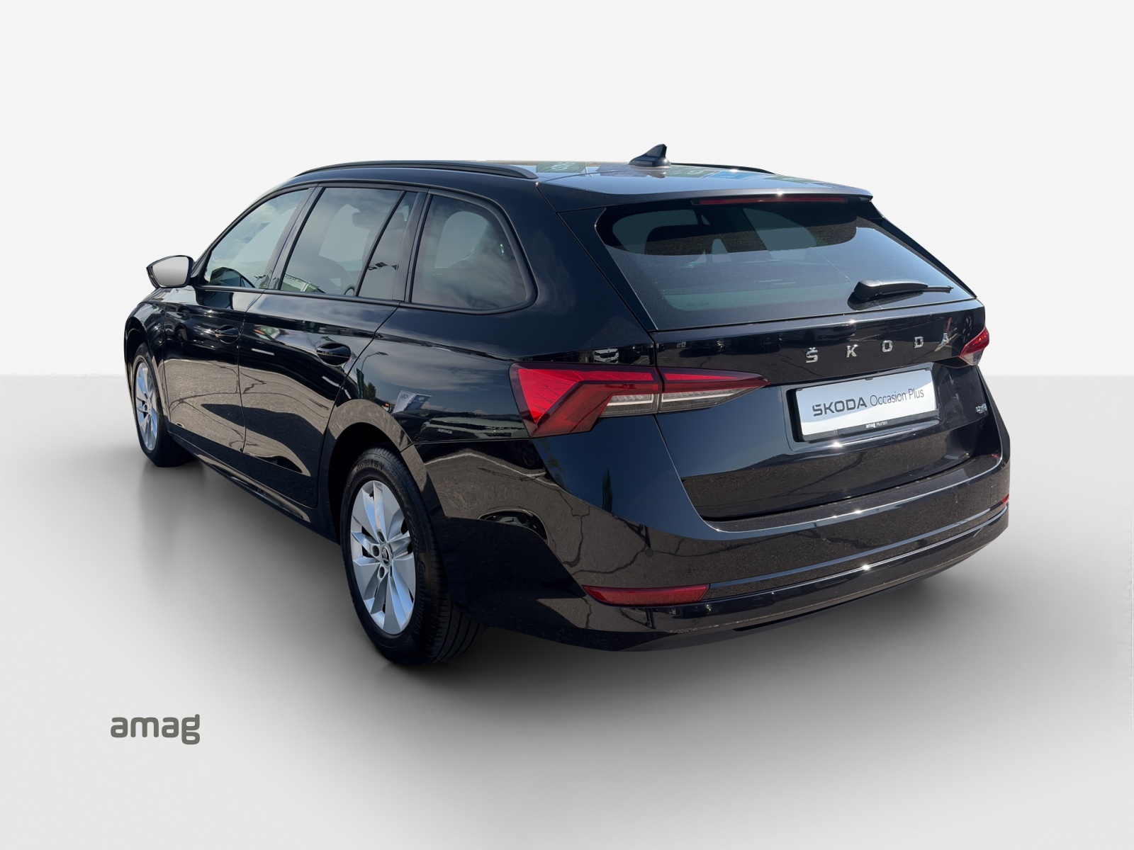 SKODA Octavia Combi 2.0 TDI DSG Ambition 4x4-showroom-element-2