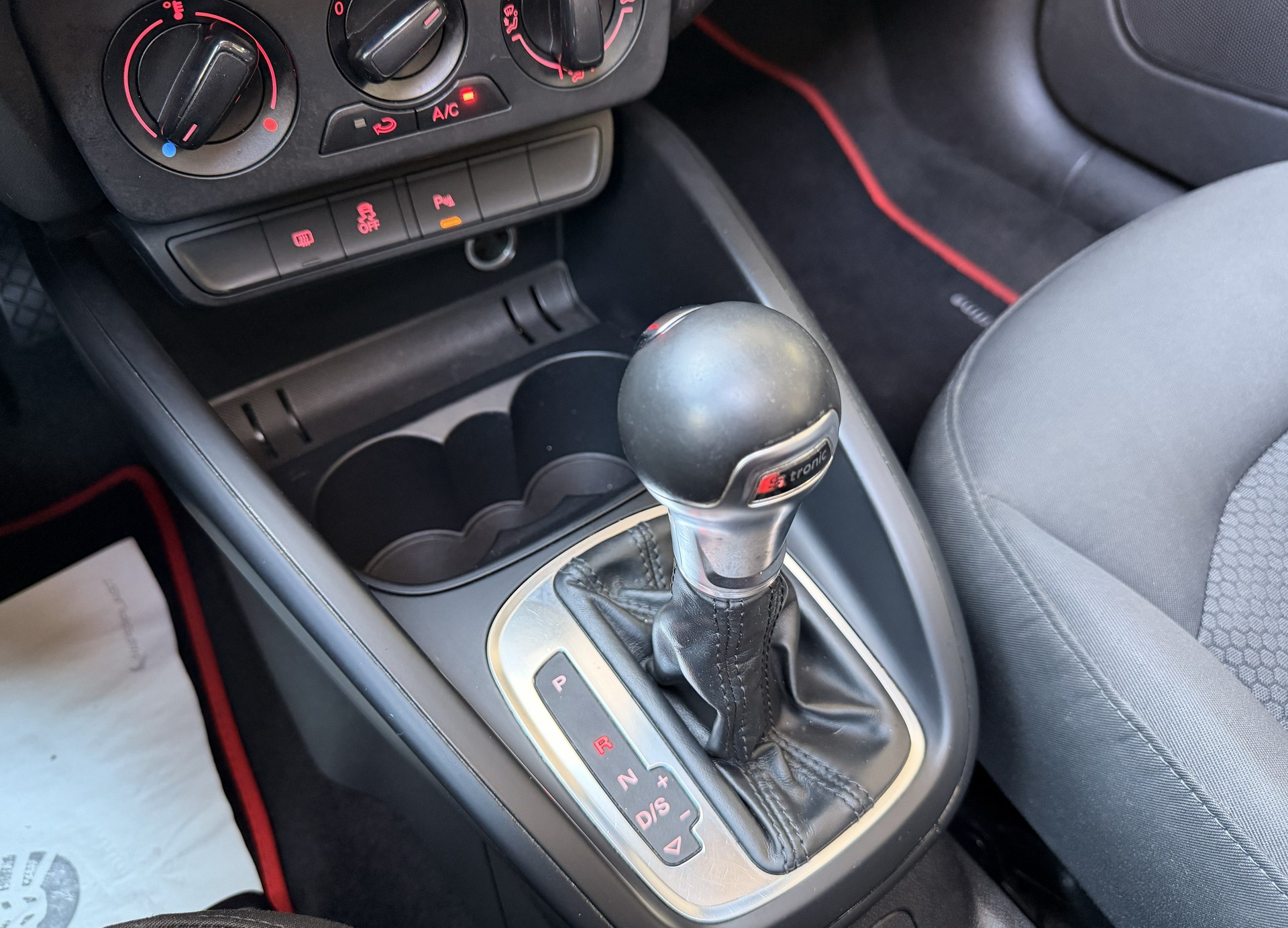 AUDI A1 Sportback 1.4 TDI S-tronic-image-11