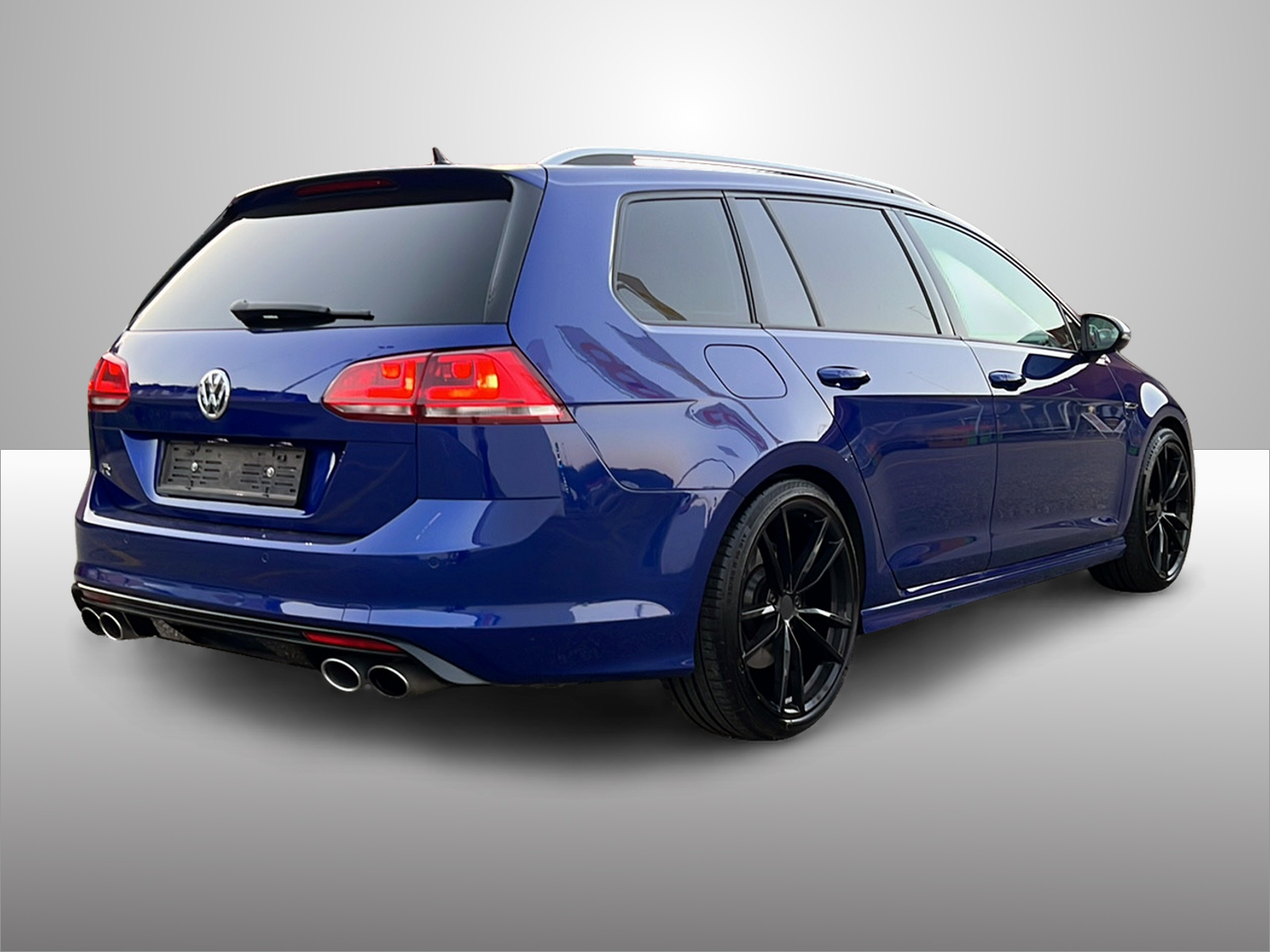VW Golf Variant 2.0 TSI R 4 Motion DSG-image-4