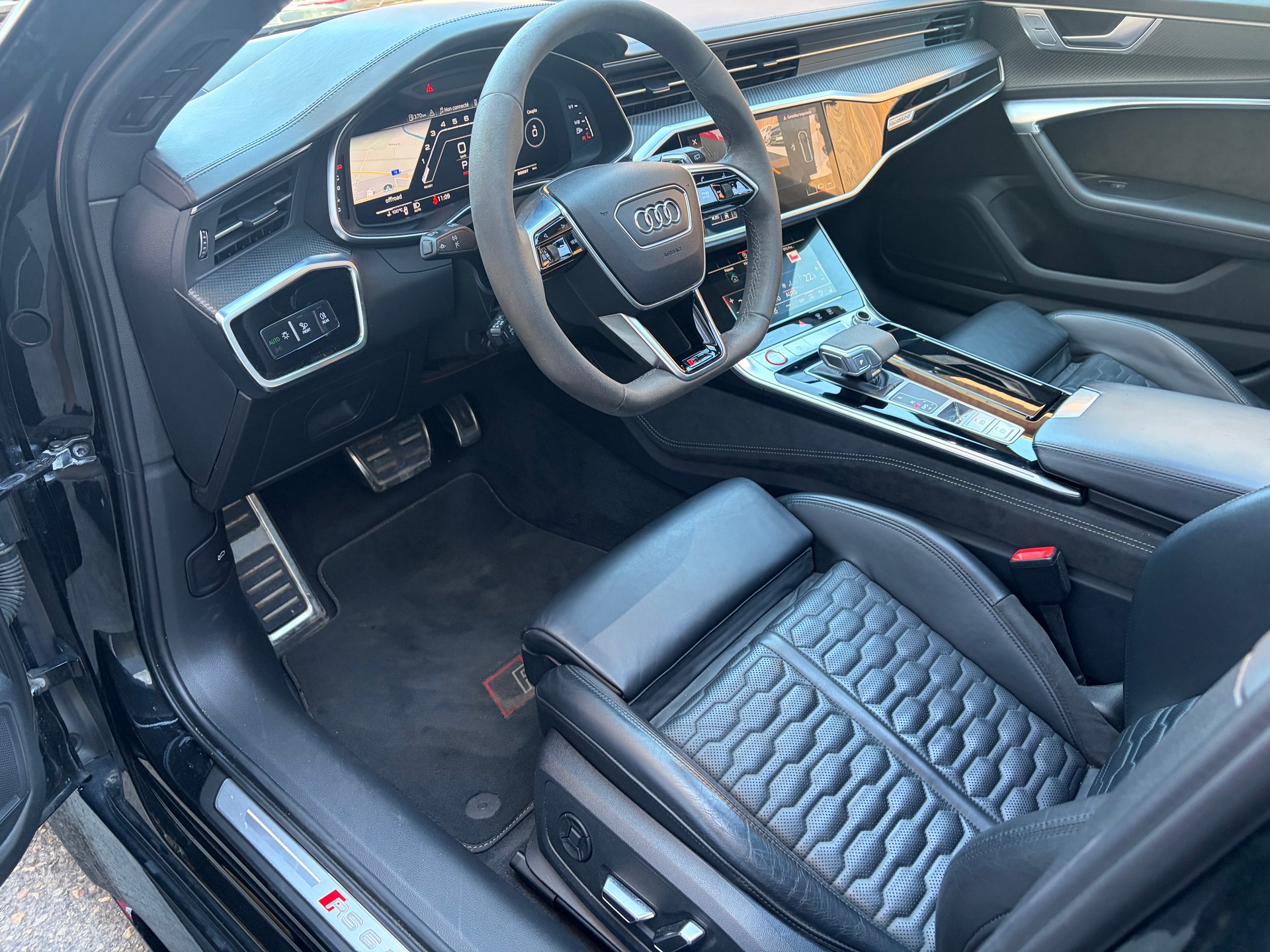 AUDI RS6 Avant 4.0 TFSI V8 quattro-image-9