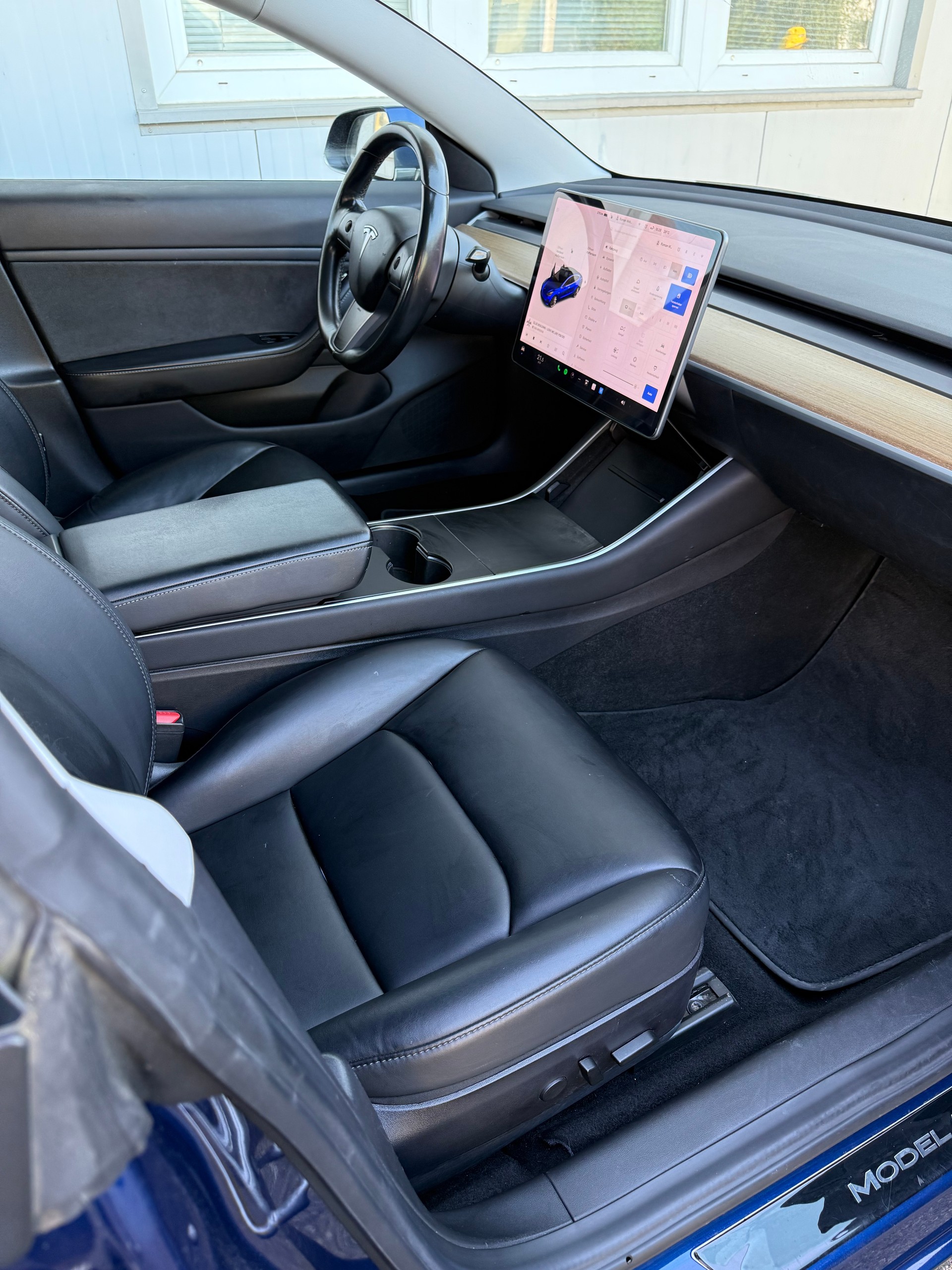 TESLA Long Range D-image-3