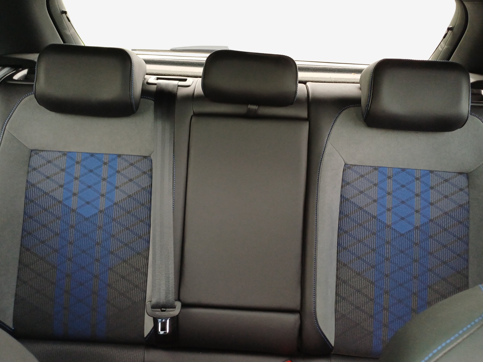 VW T-Roc 2.0 TSI R DSG 4Motion-image-11