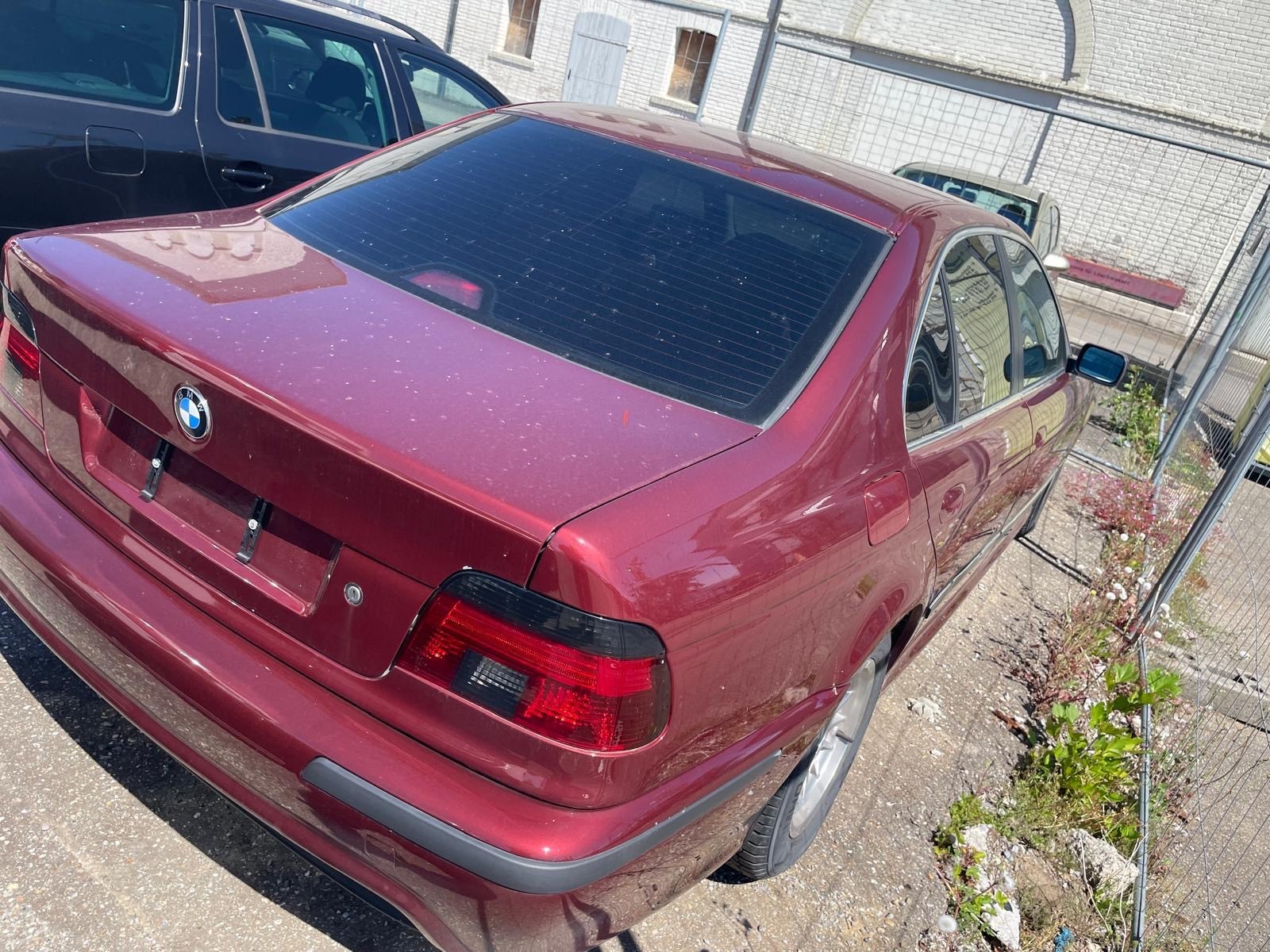 BMW 520i-image-3