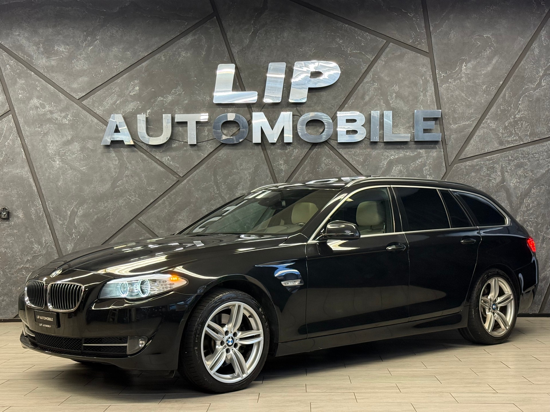 BMW 530i Touring Steptronic