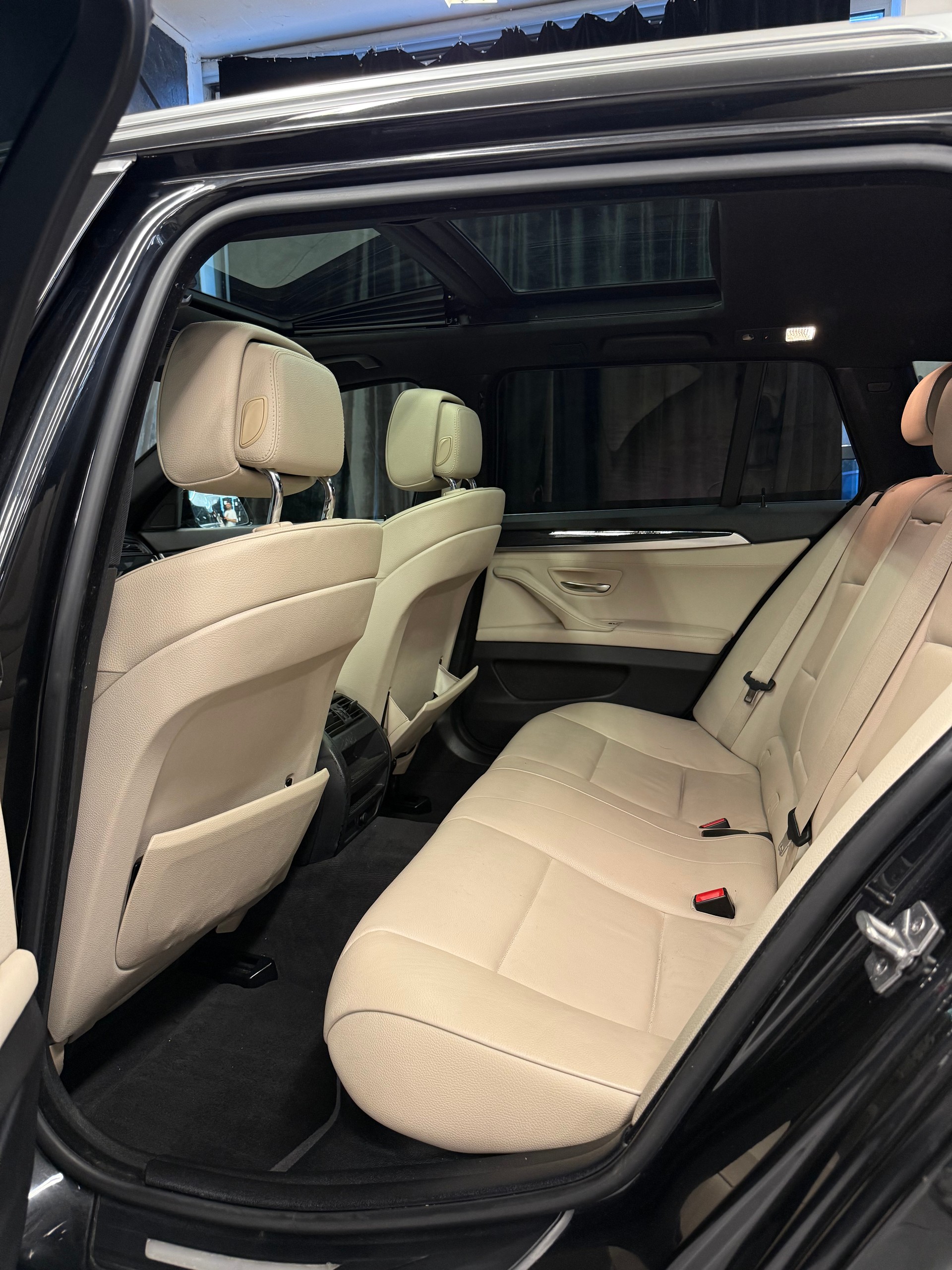BMW 530i Touring Steptronic-image-13