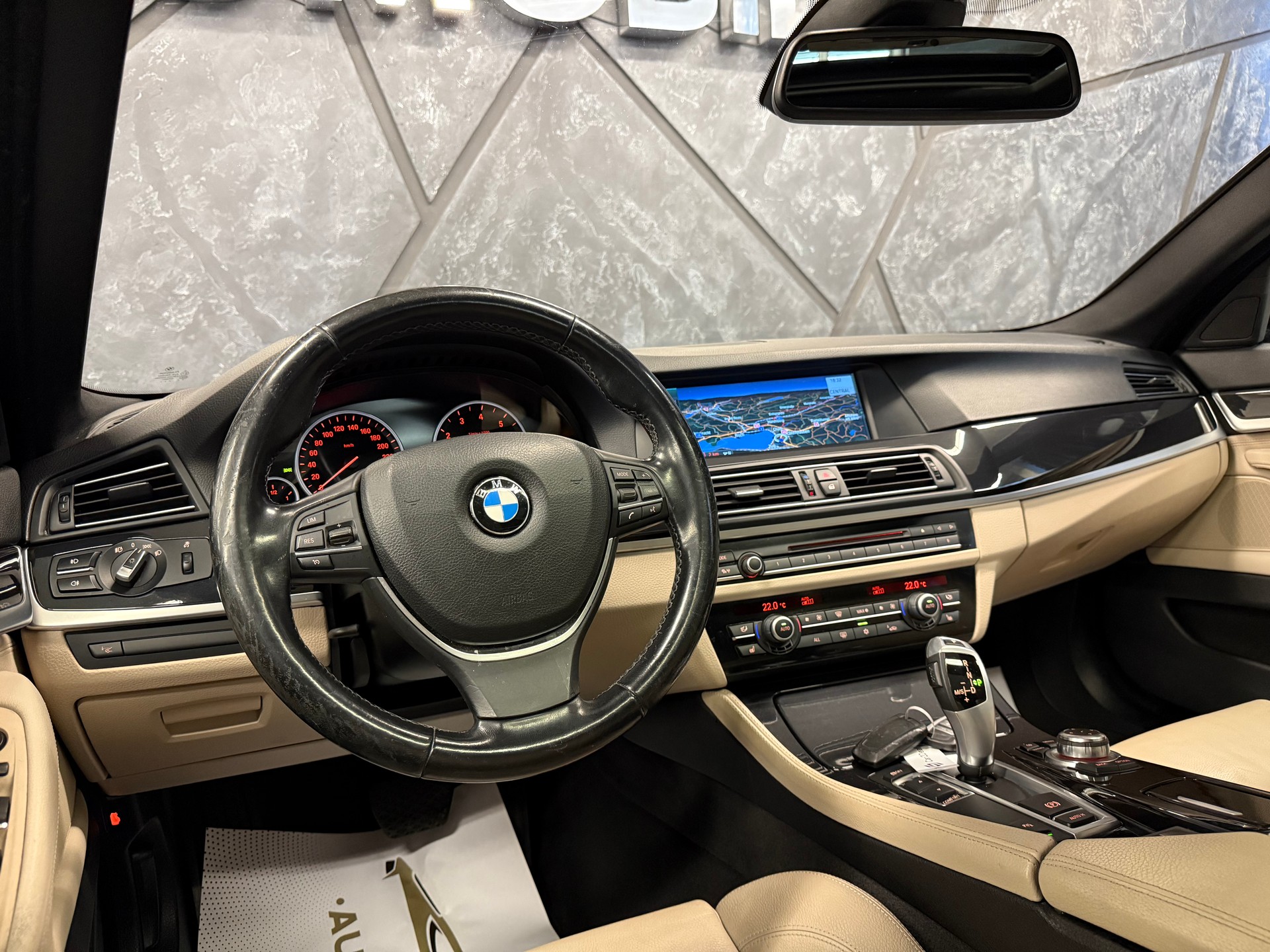 BMW 530i Touring Steptronic-image-9