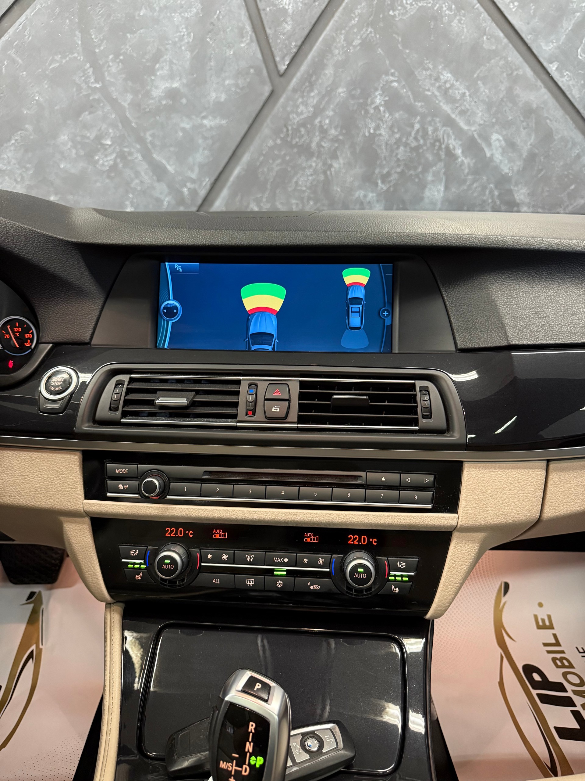 BMW 530i Touring Steptronic-image-11