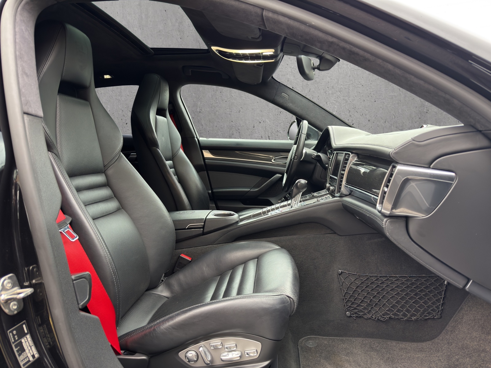 PORSCHE Panamera Turbo 4.8 PDK-image-9