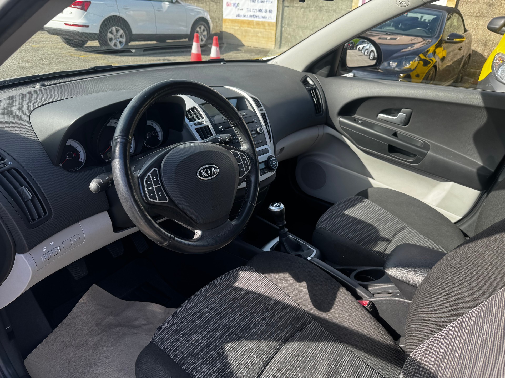KIA Cee'd 1.6 16V Style-image-10