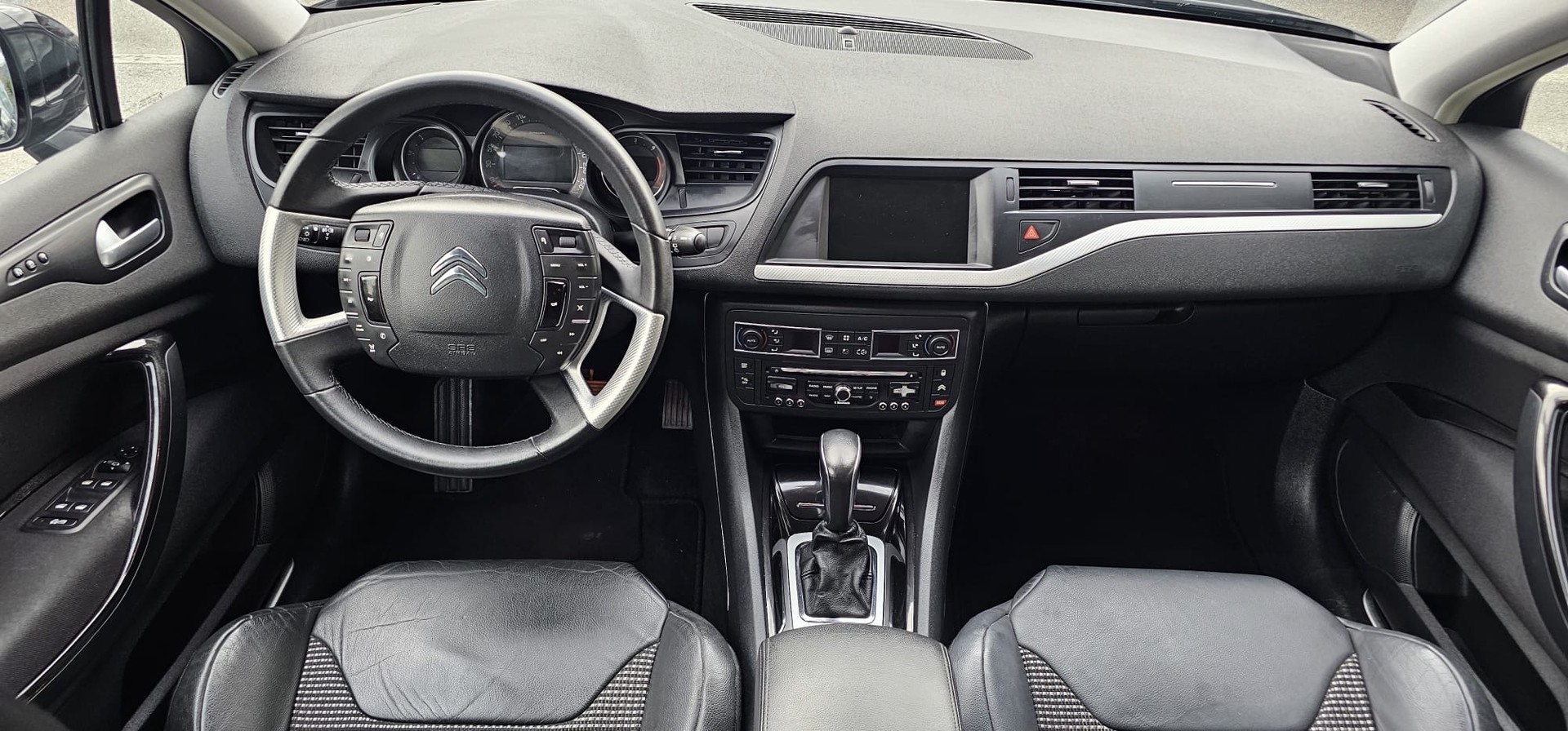 CITROEN C5 Tourer 2.0 HDi Séduction Automatic-image-11