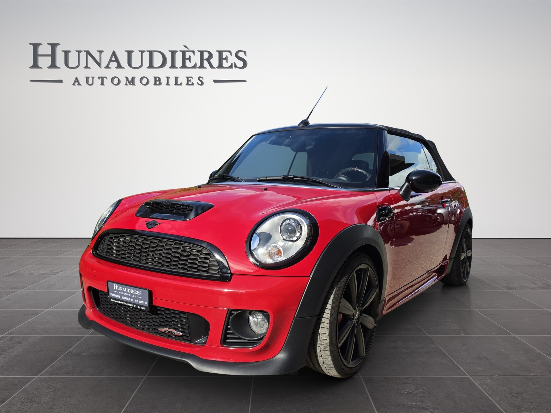 MINI Cooper John Cooper Works Cabriolet-image-2