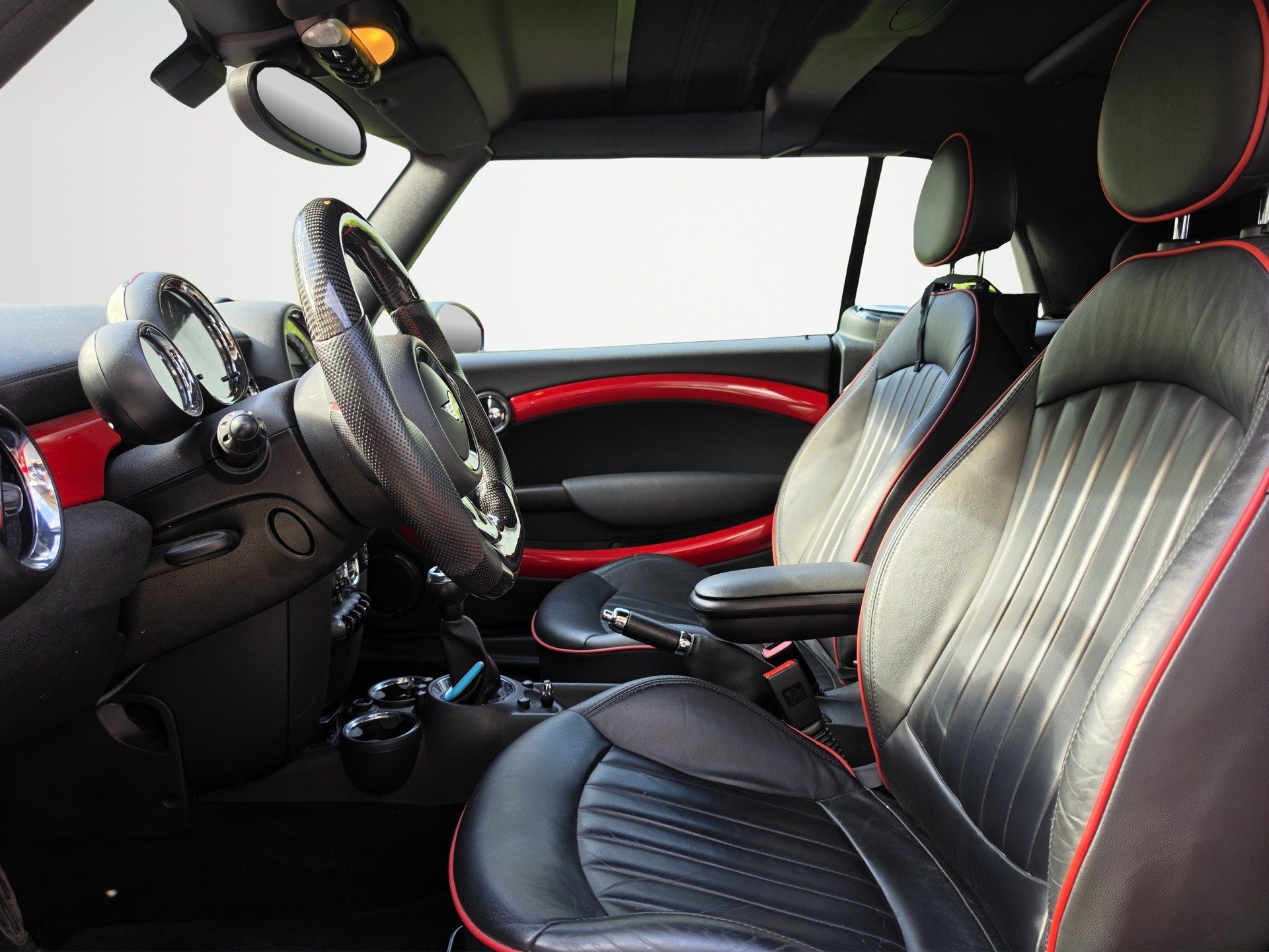 MINI Cooper John Cooper Works Cabriolet-image-8