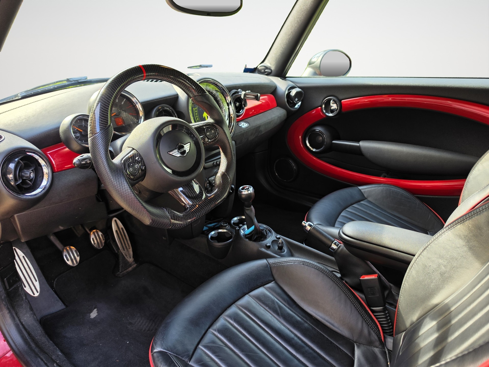 MINI Cooper John Cooper Works Cabriolet-image-7