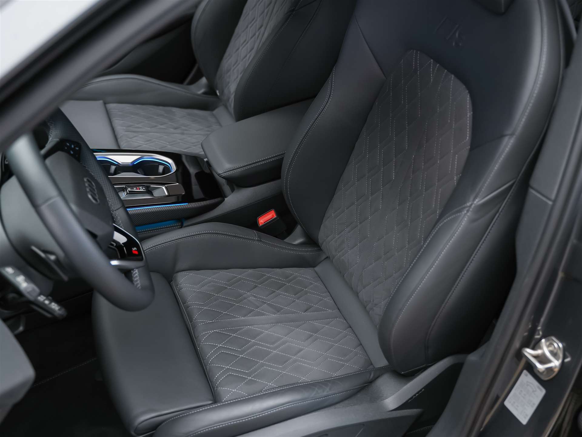 AUDI A6 2.0 TDI quattro S-Tronic *EDITION ONE*Werksgarantie*360° Kamera*Abstandsregler*-image-9